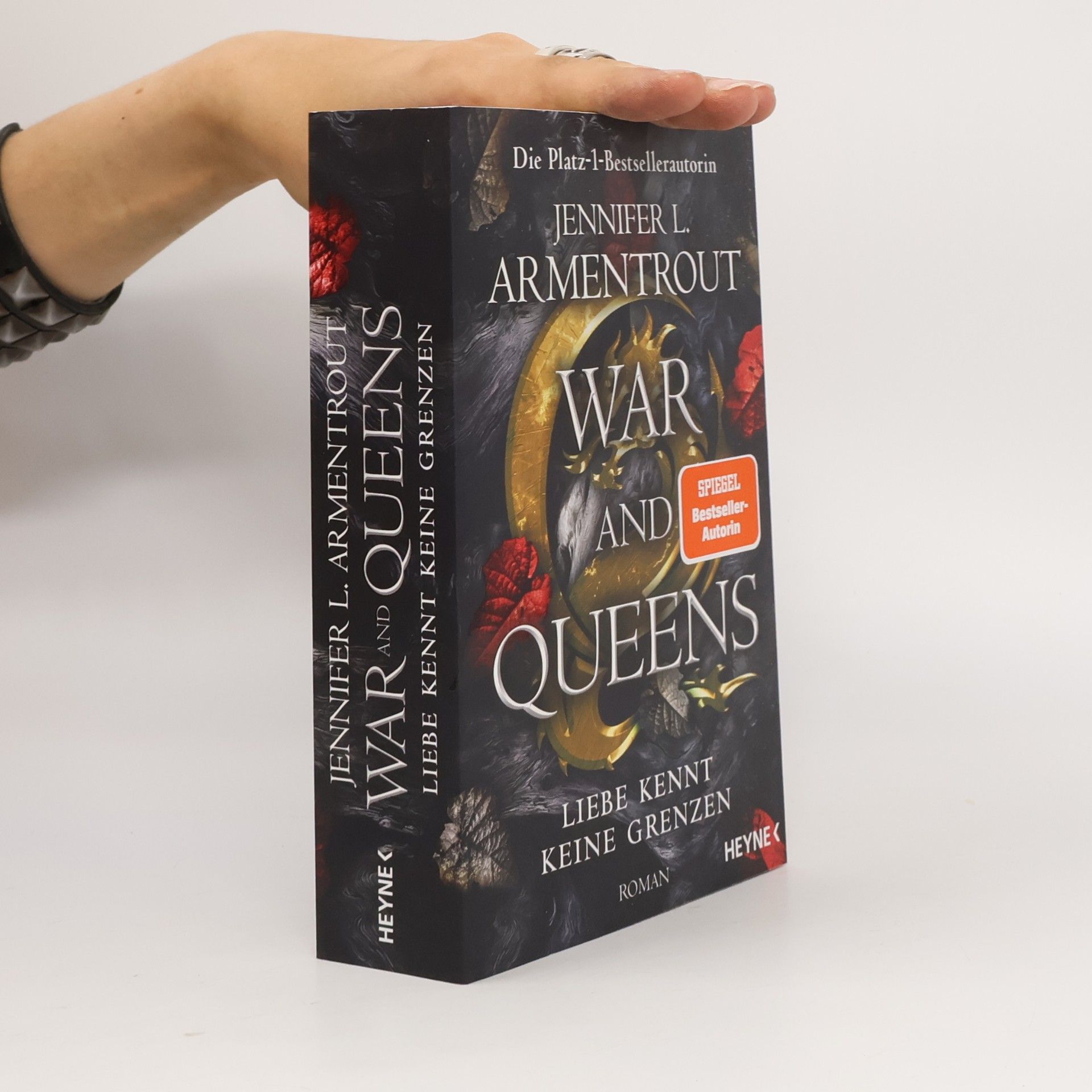Jennifer Armentrout War and Queens