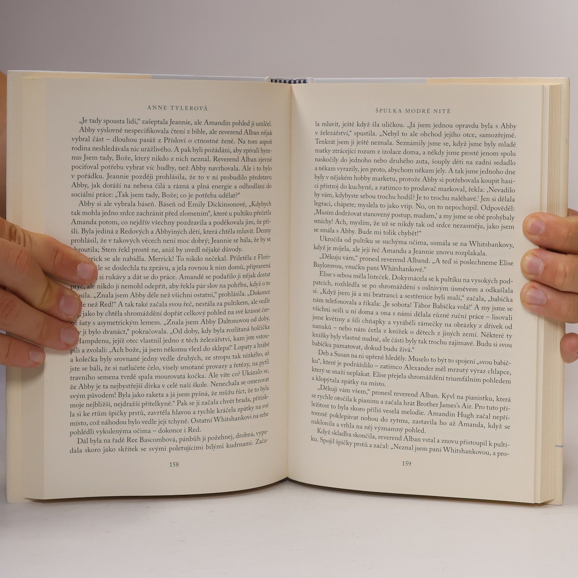 Anne Tyler Špulka modré nitě