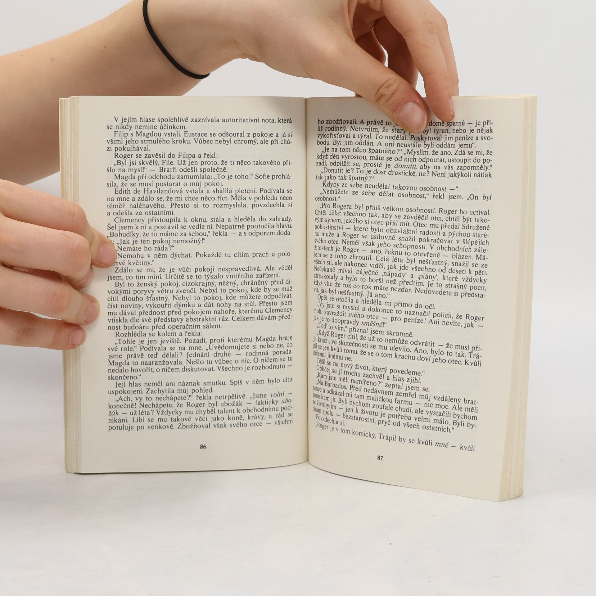 Agatha Christie Hadí doupě