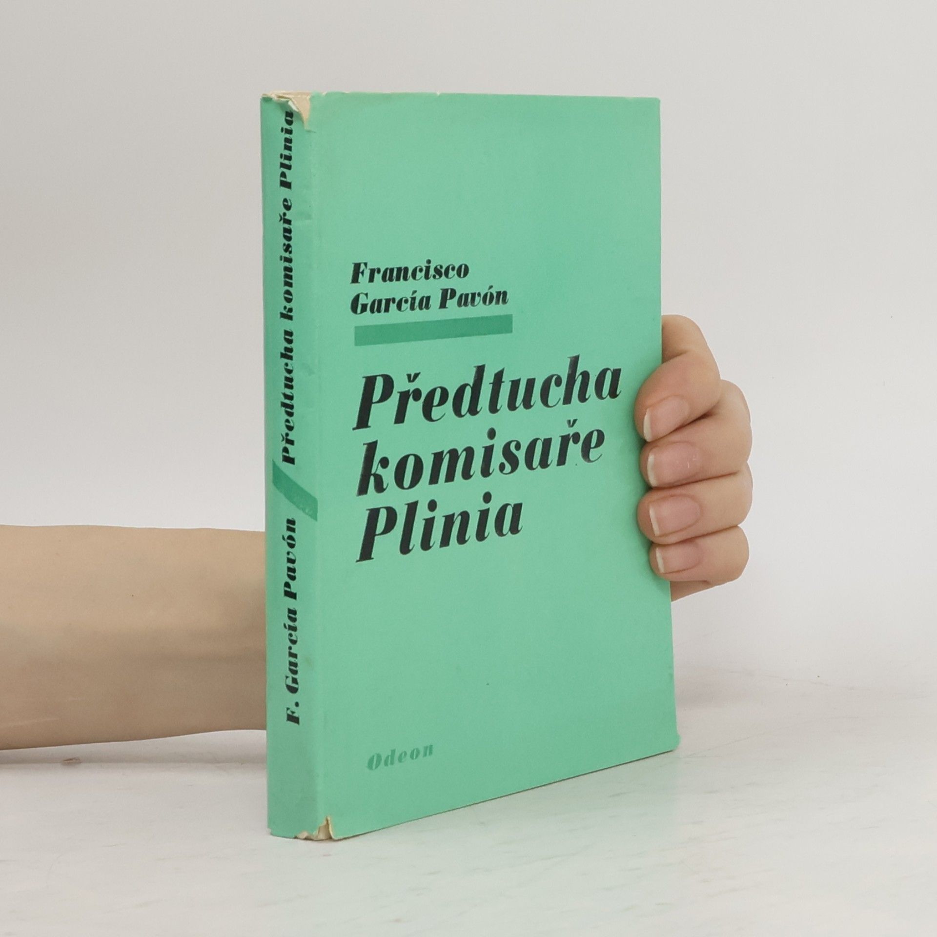 Francisco García Pavón Předtucha komisaře Plinia