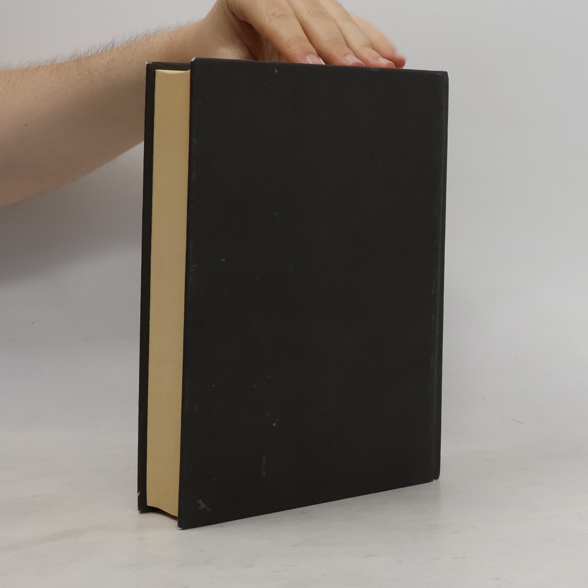 Laurell Kaye Hamilton Blankytné hříchy