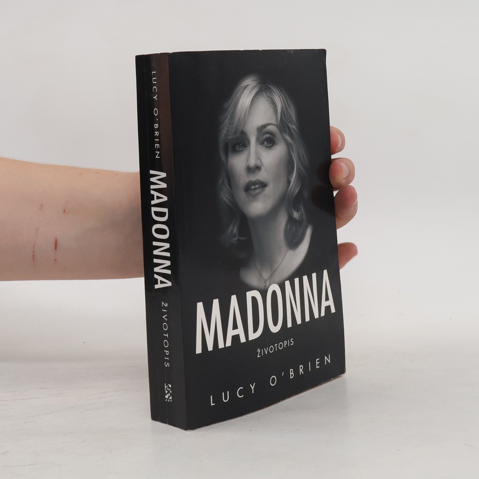 Lucy O'Brien Madonna : životopis