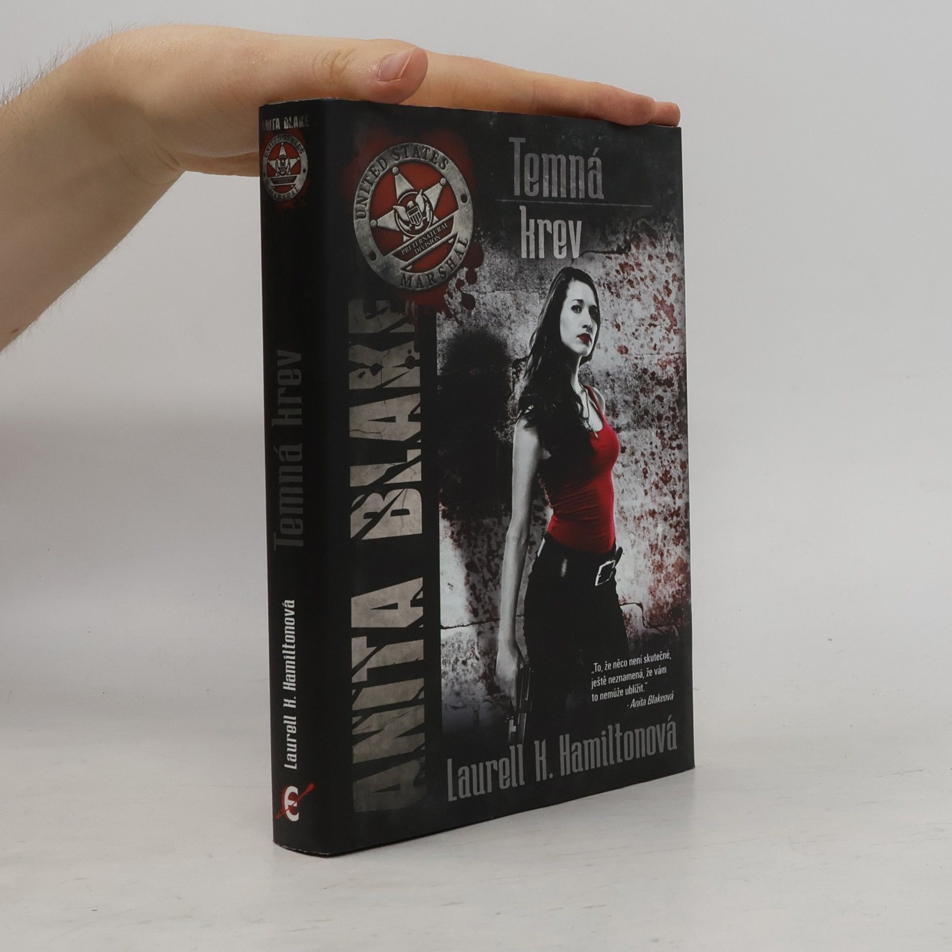 Laurell Kaye Hamilton Temná krev: Anita Blake
