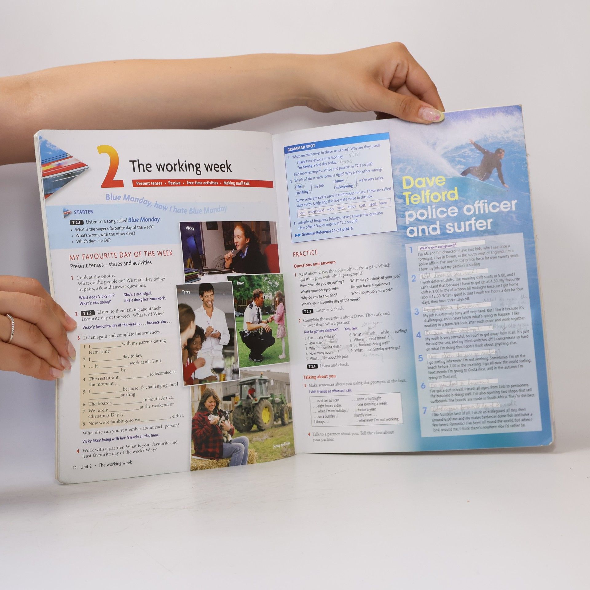 Liz Soars New Headway. Intermediate Maturita Student's Book