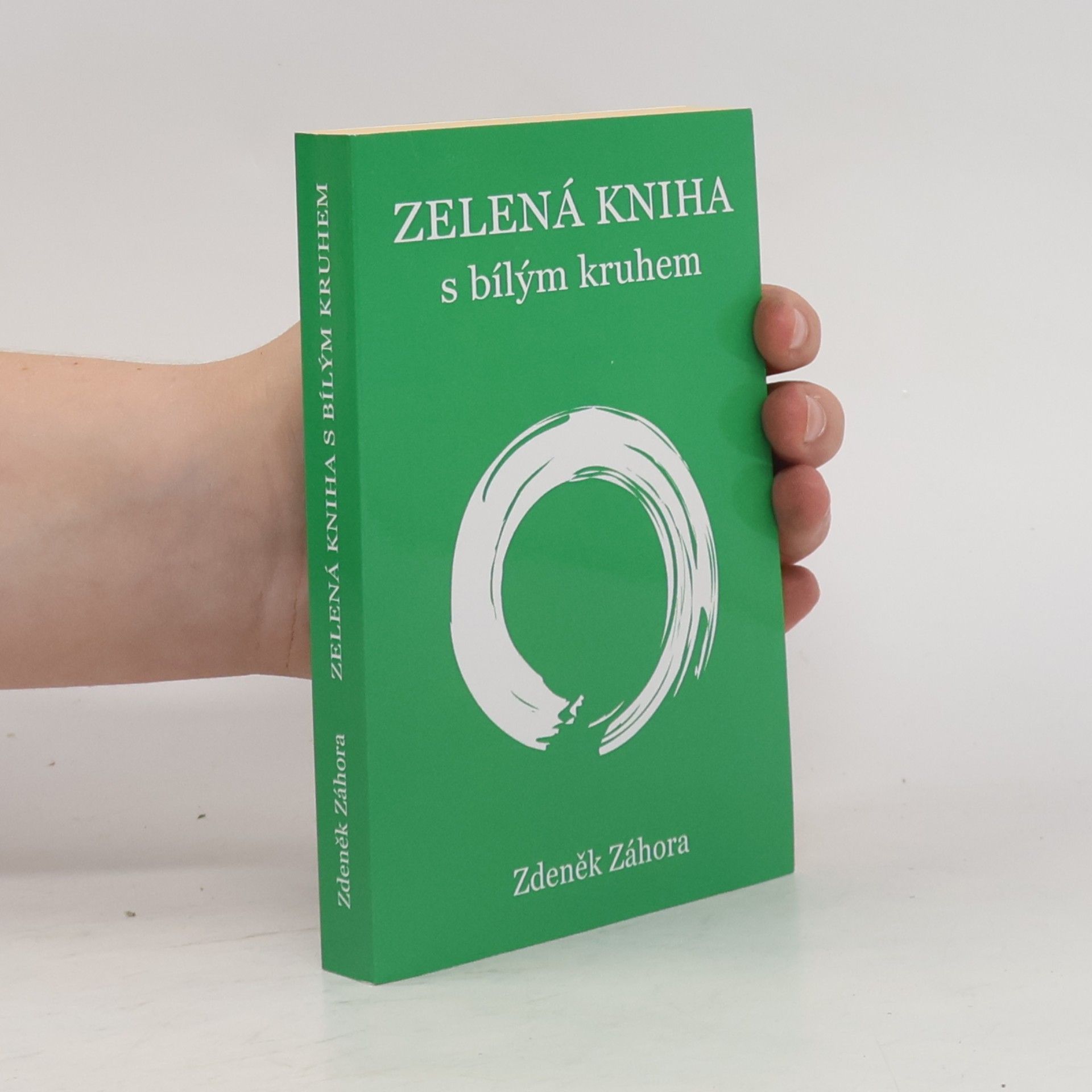 Zelená kniha s bílým kruhem
