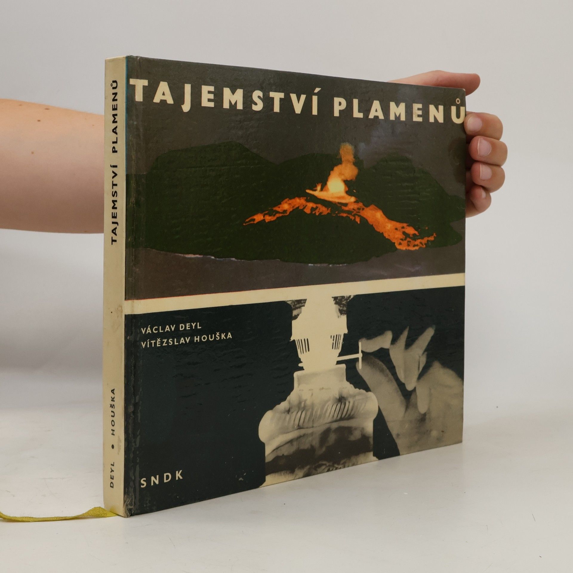 Vítězslav Houška Tajemství plamenů