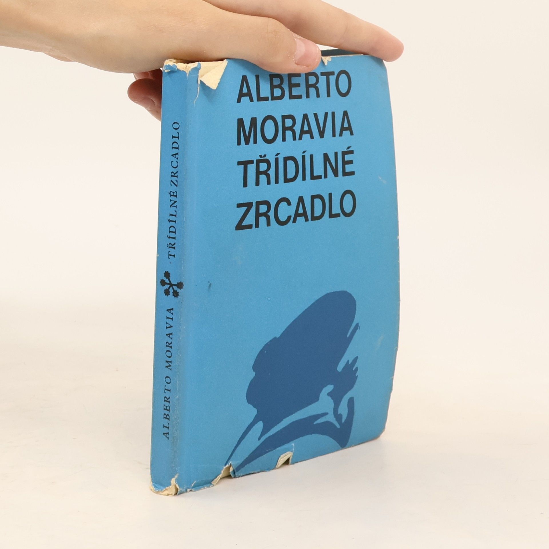 Alberto Moravia Třídílné zrcadlo
