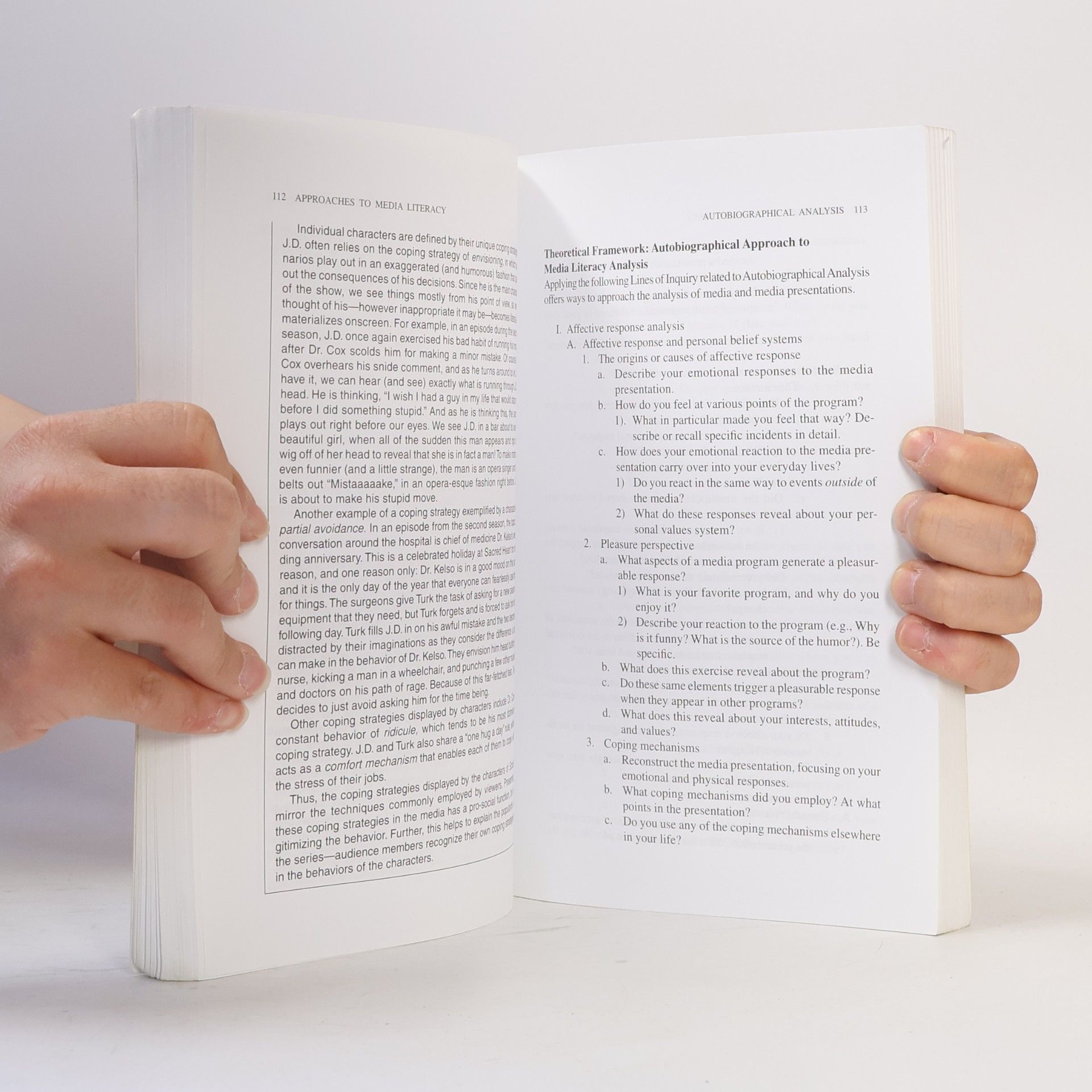 Art Silverblatt Approaches to Media Literacy