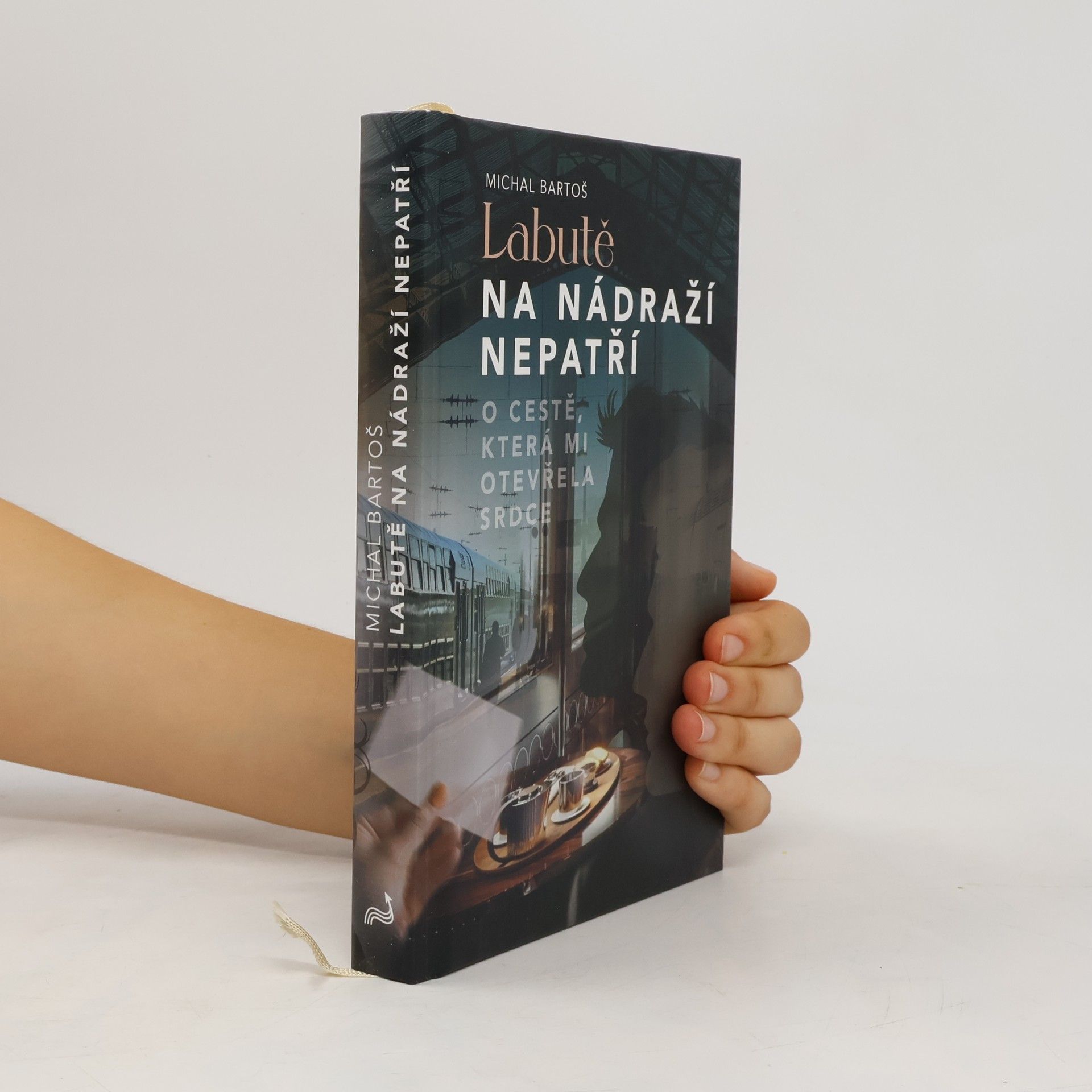 Michal Bartoš Labutě na nádraží nepatří