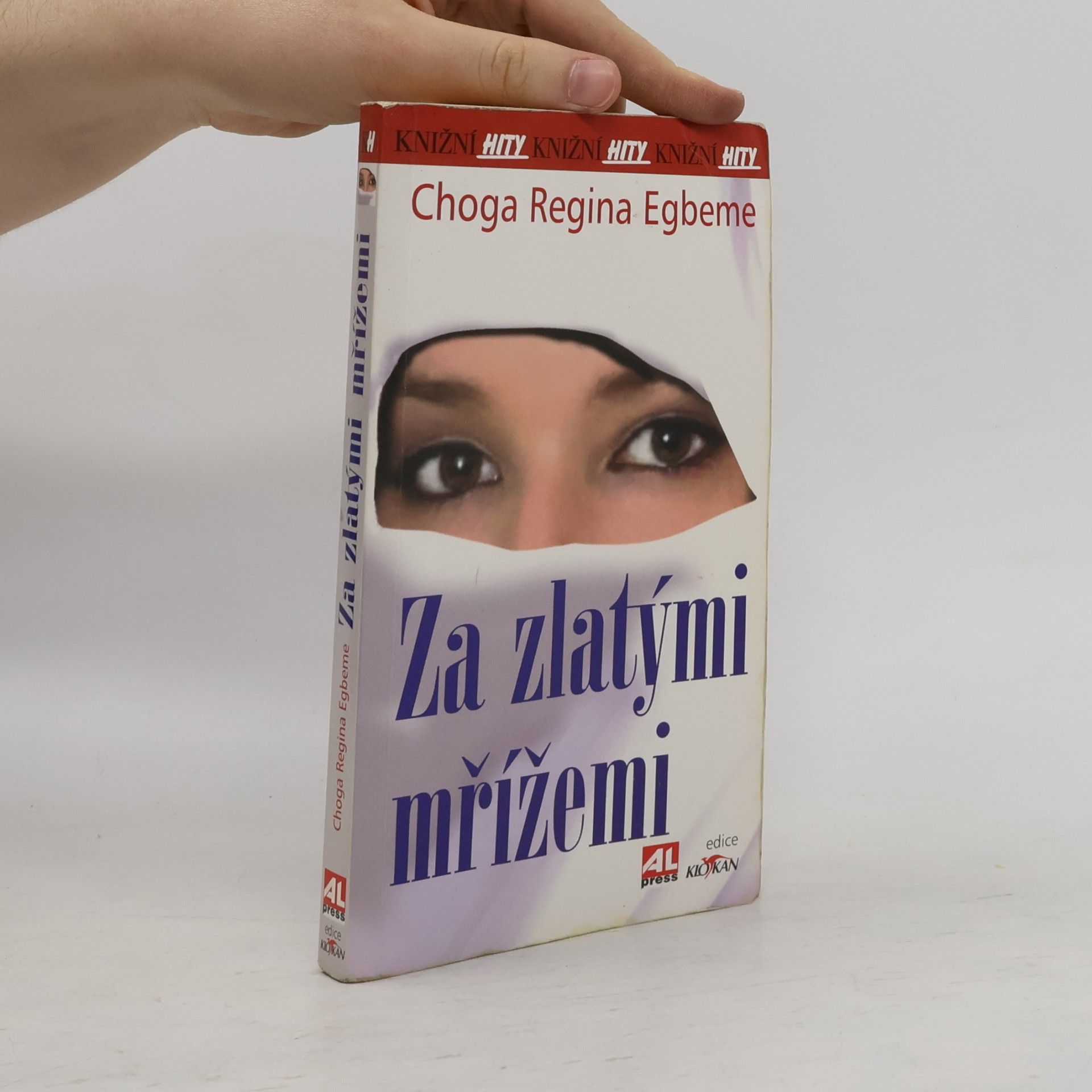 Choga Regina Egbeme Za zlatými mřížemi