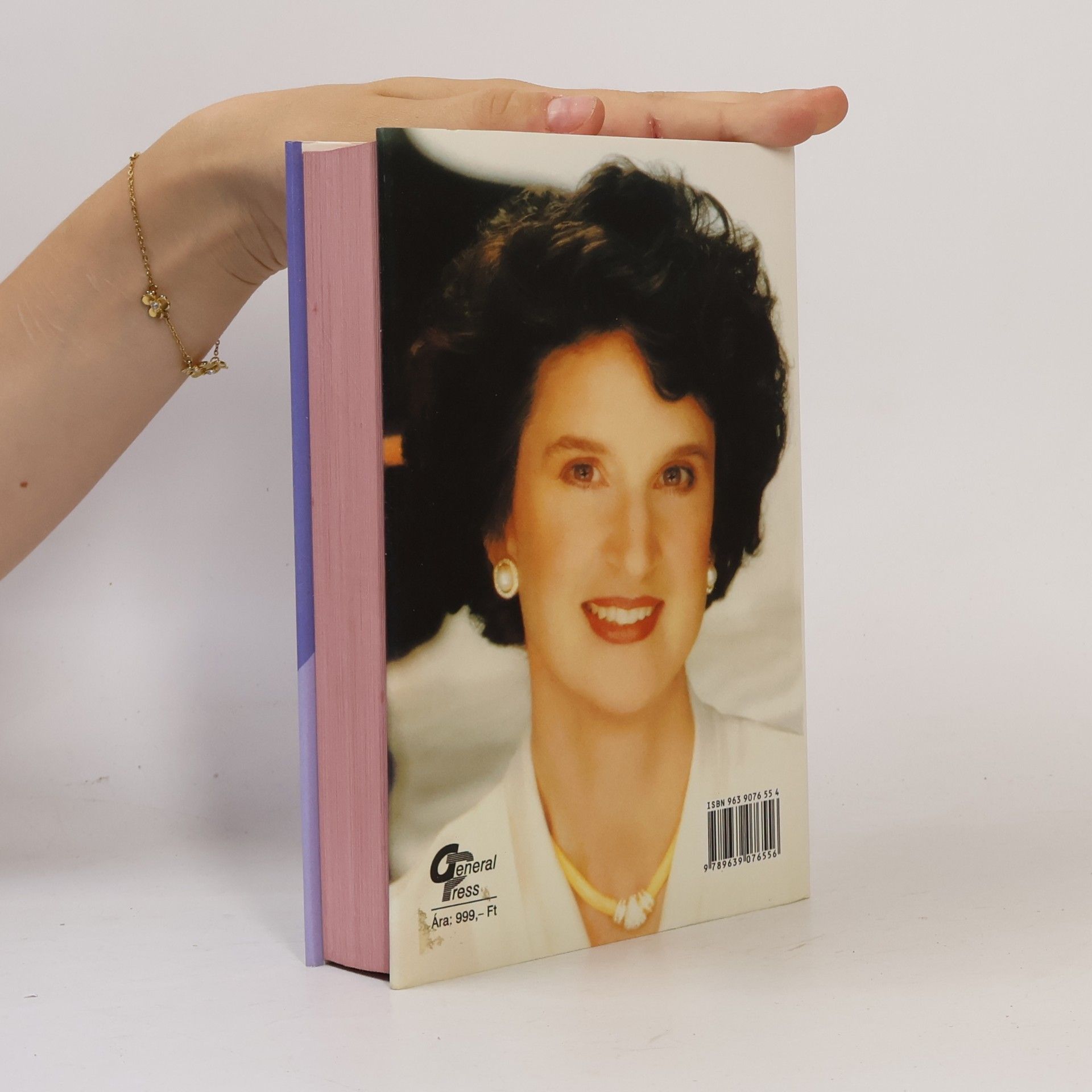 Anita Sárossy-Beck Titkok