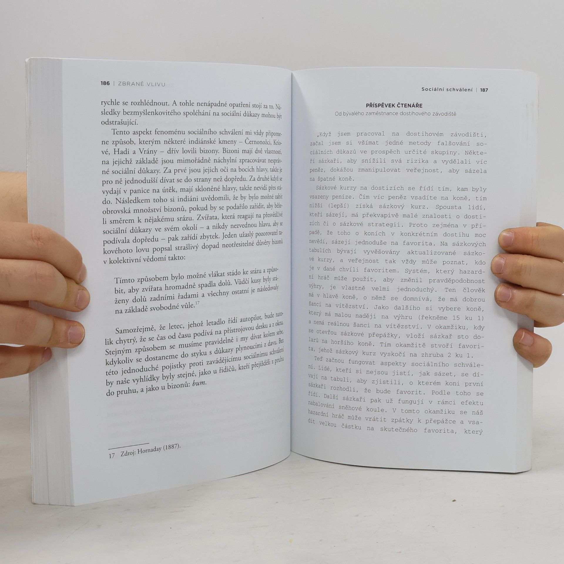 Robert Cialdini Zbraně vlivu. Manipulativní techniky a jak se jim bránit