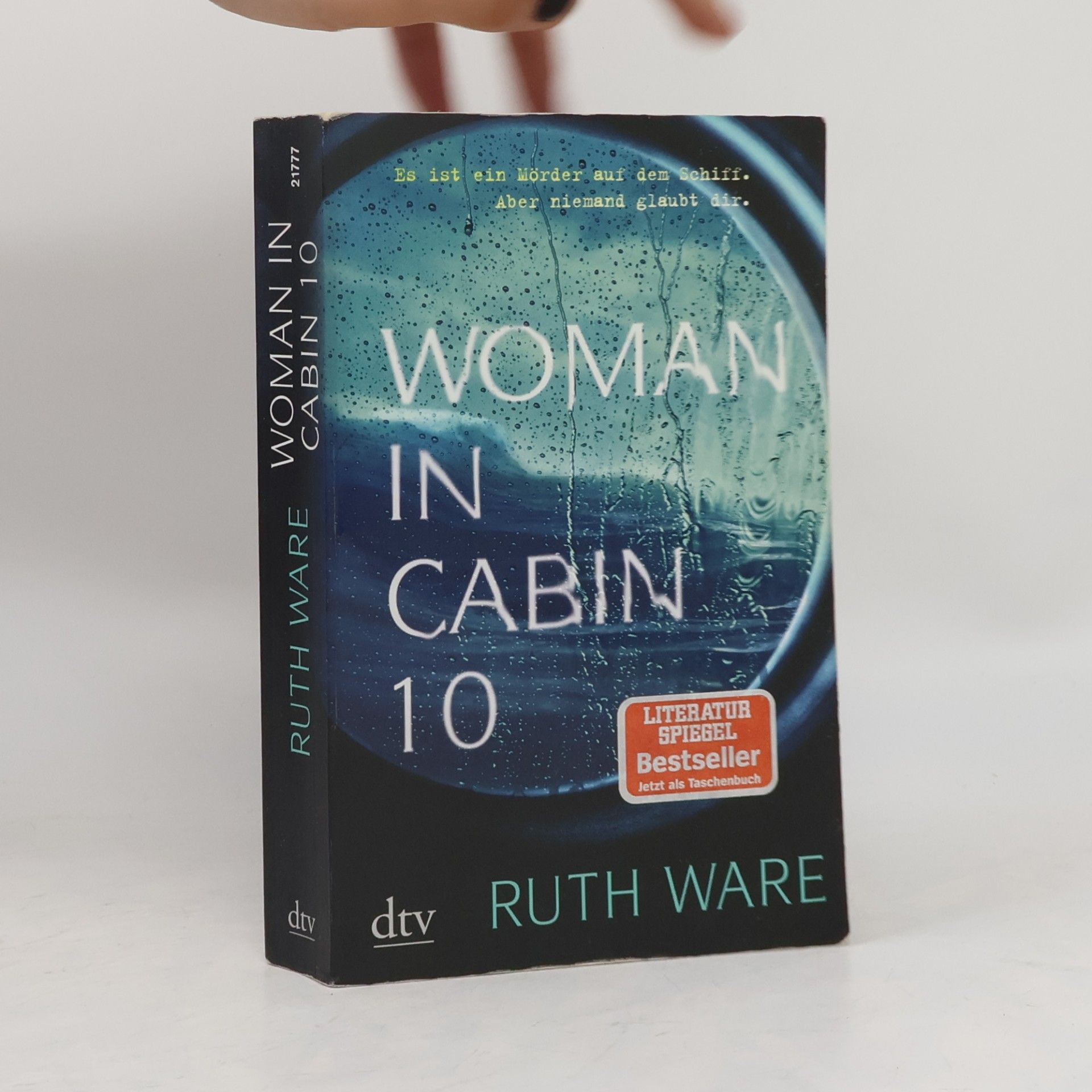 Ruth Ware Woman in Cabin 10