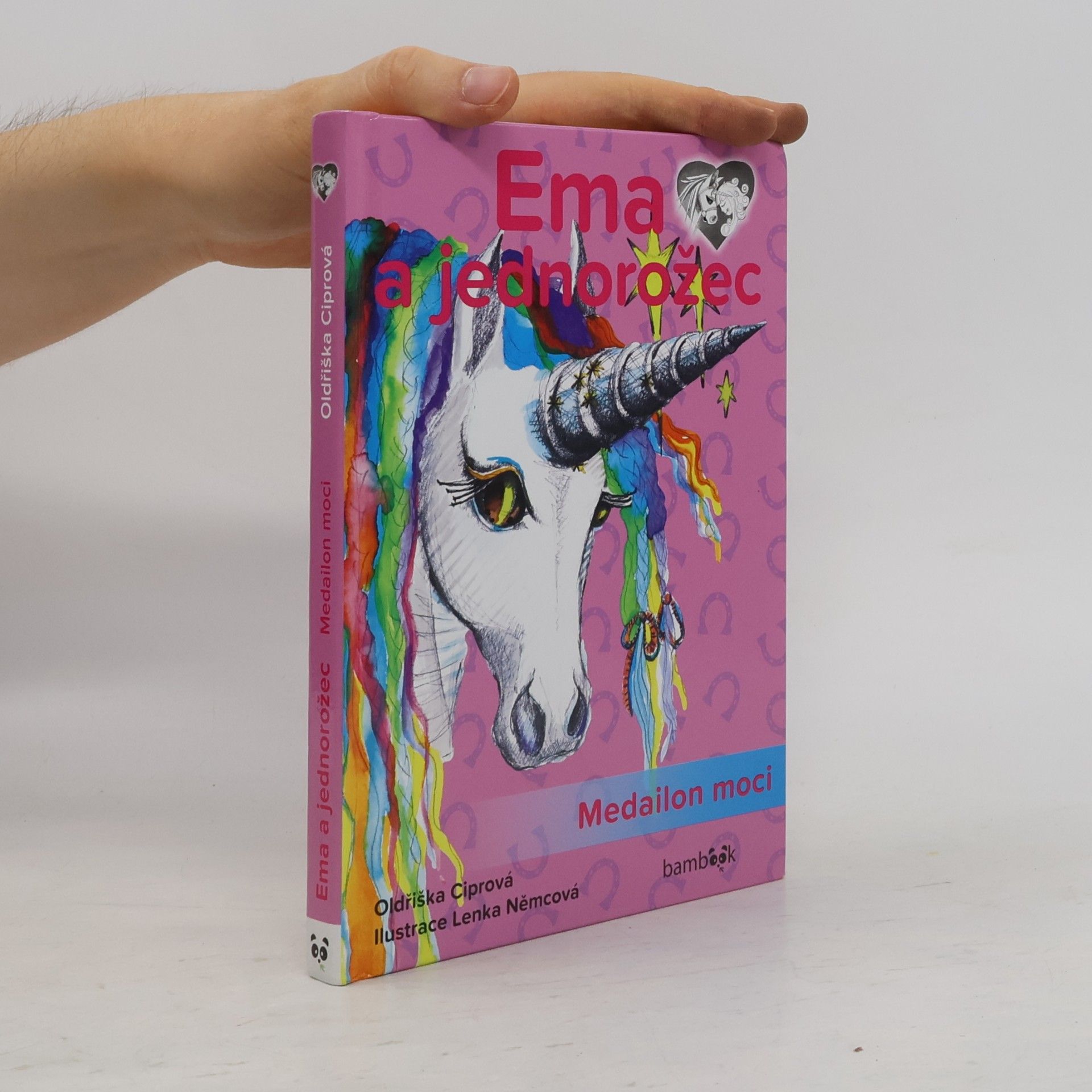 Ema a jednorožec. Medailon moci