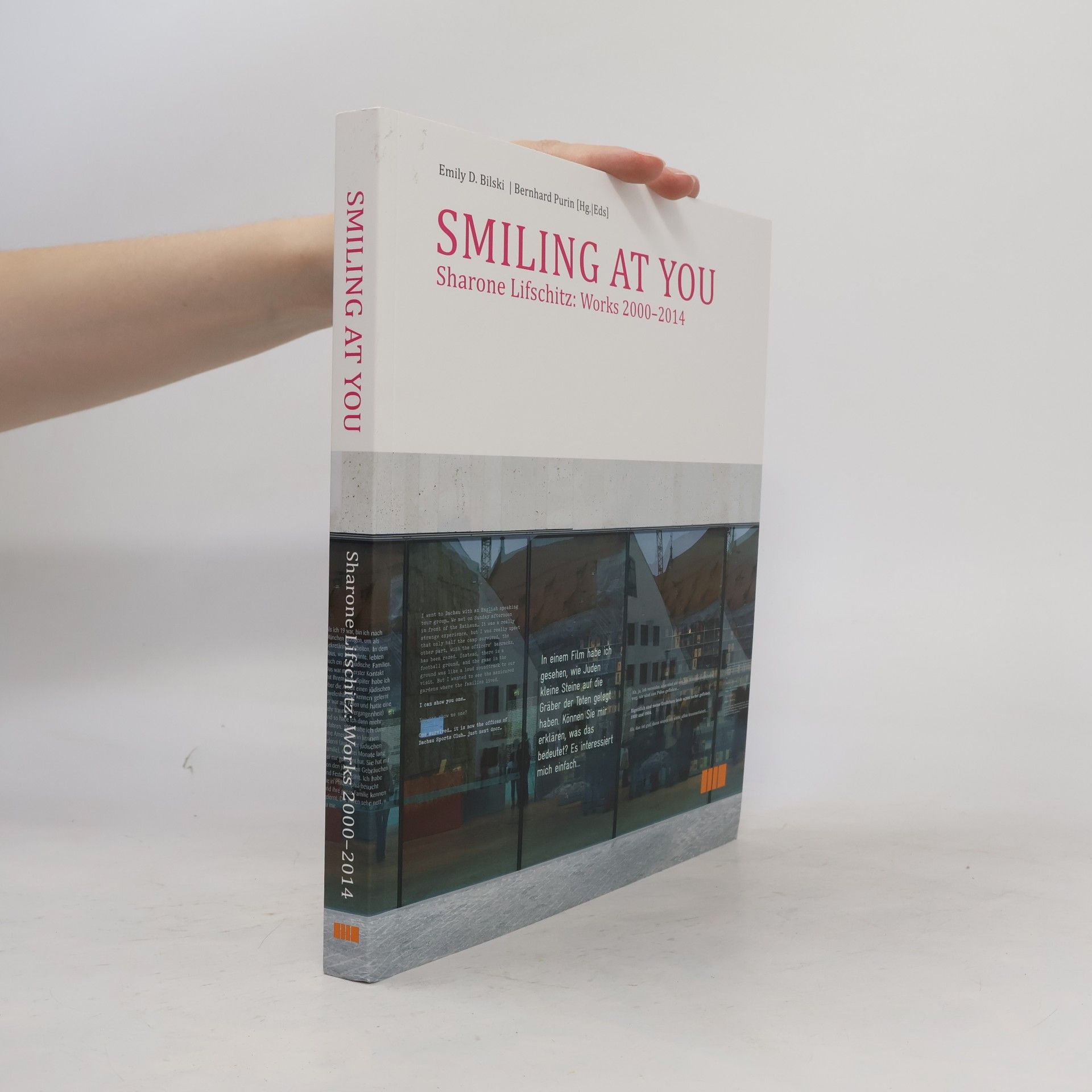 Sharone Lifschitz Smiling at you