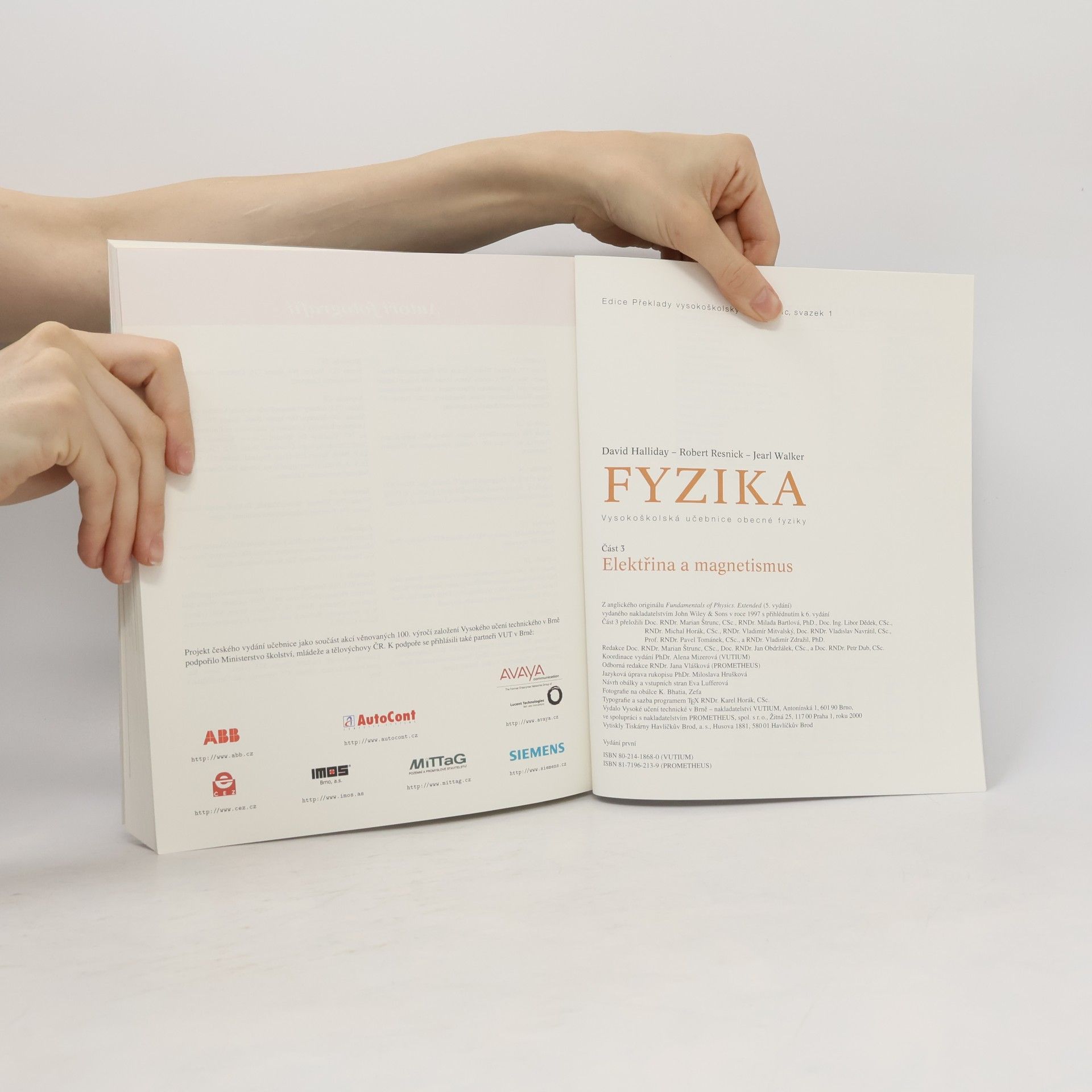 Various authors Fyzika. Část 3 - Elektřina a magnetismus