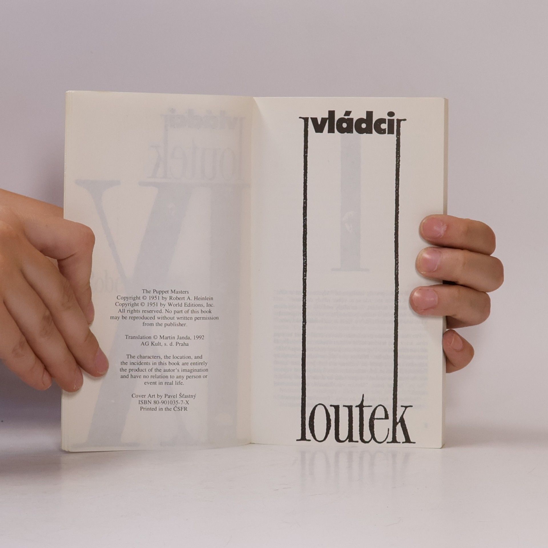 Robert A. Heinlein Vládci loutek