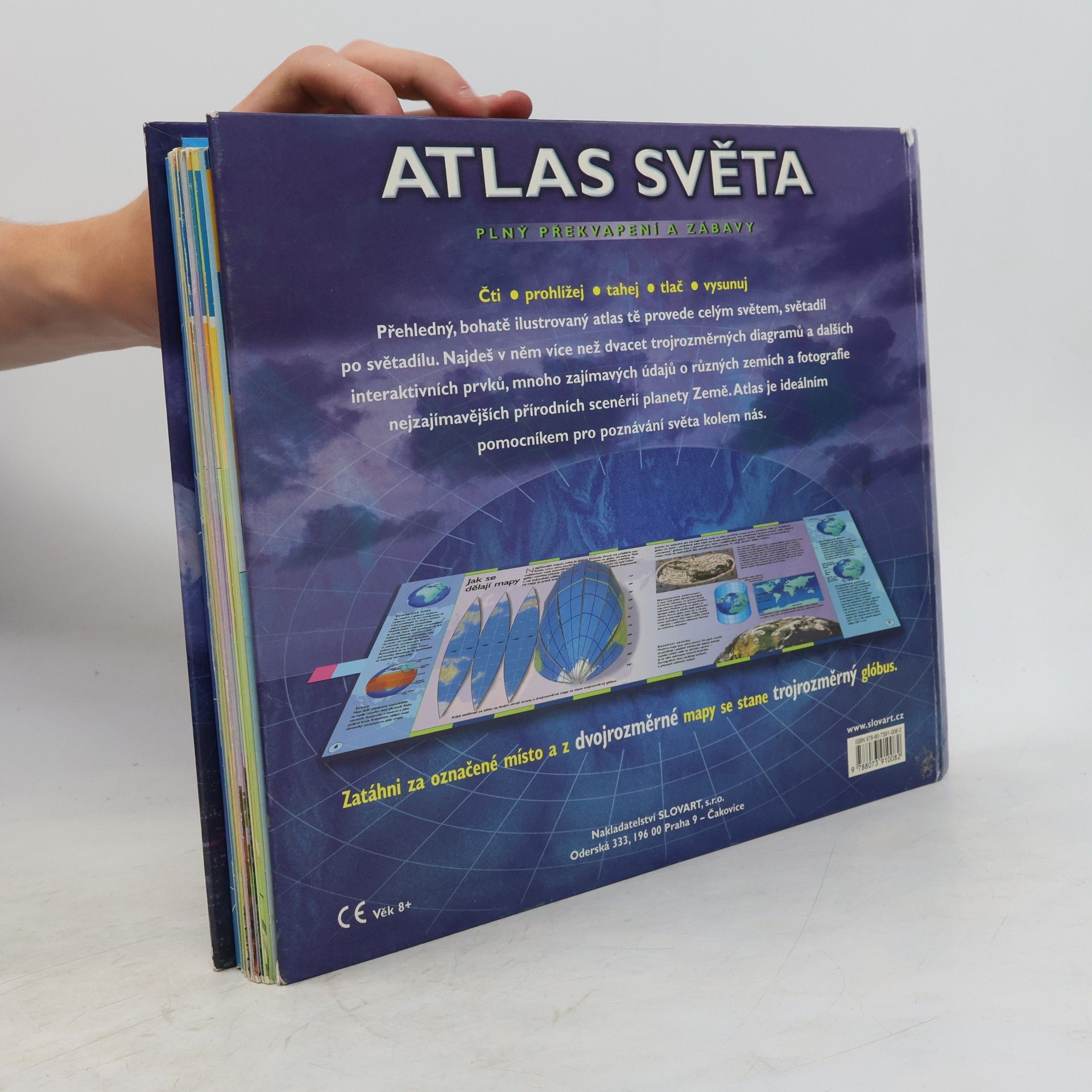 Elain Jackson Atlas světa plný překvapení a zábavy