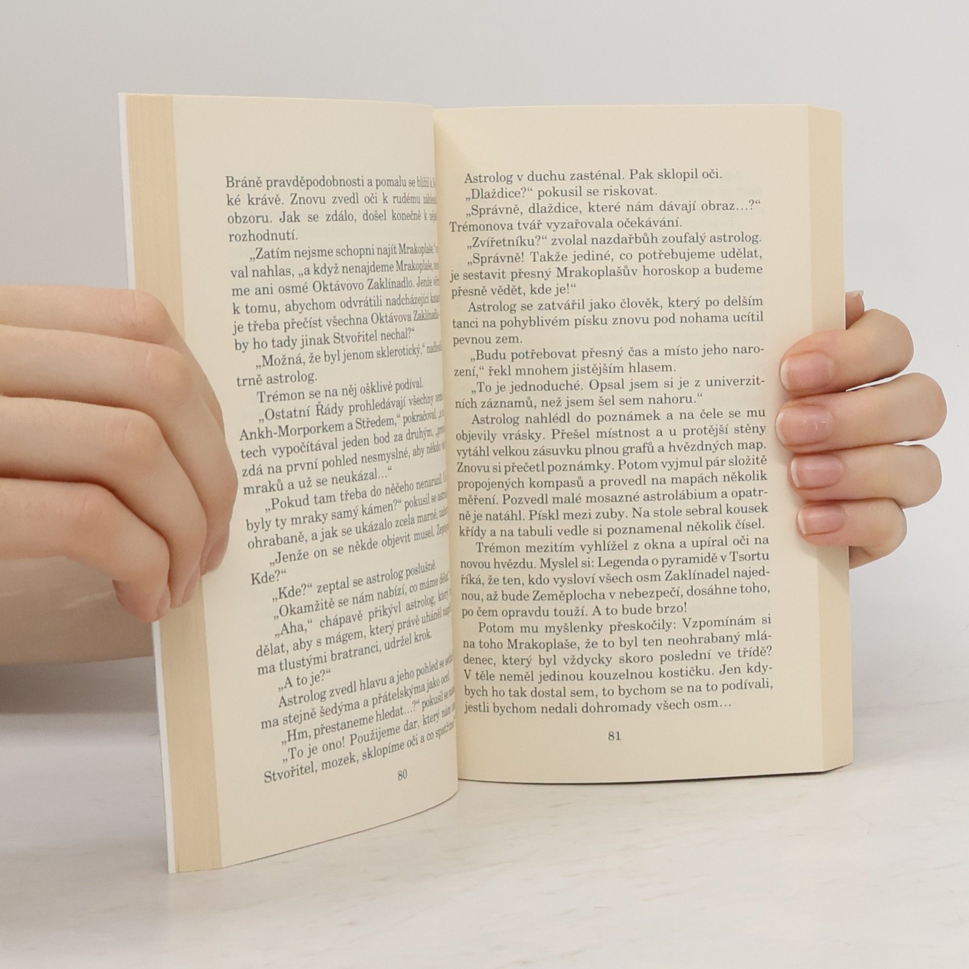 Terry Pratchett Lehké fantastično