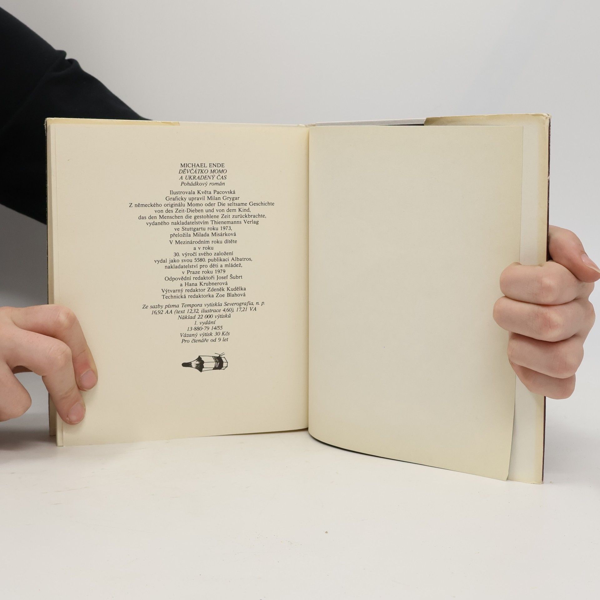 Michael Ende Děvčátko Momo a ukradený čas