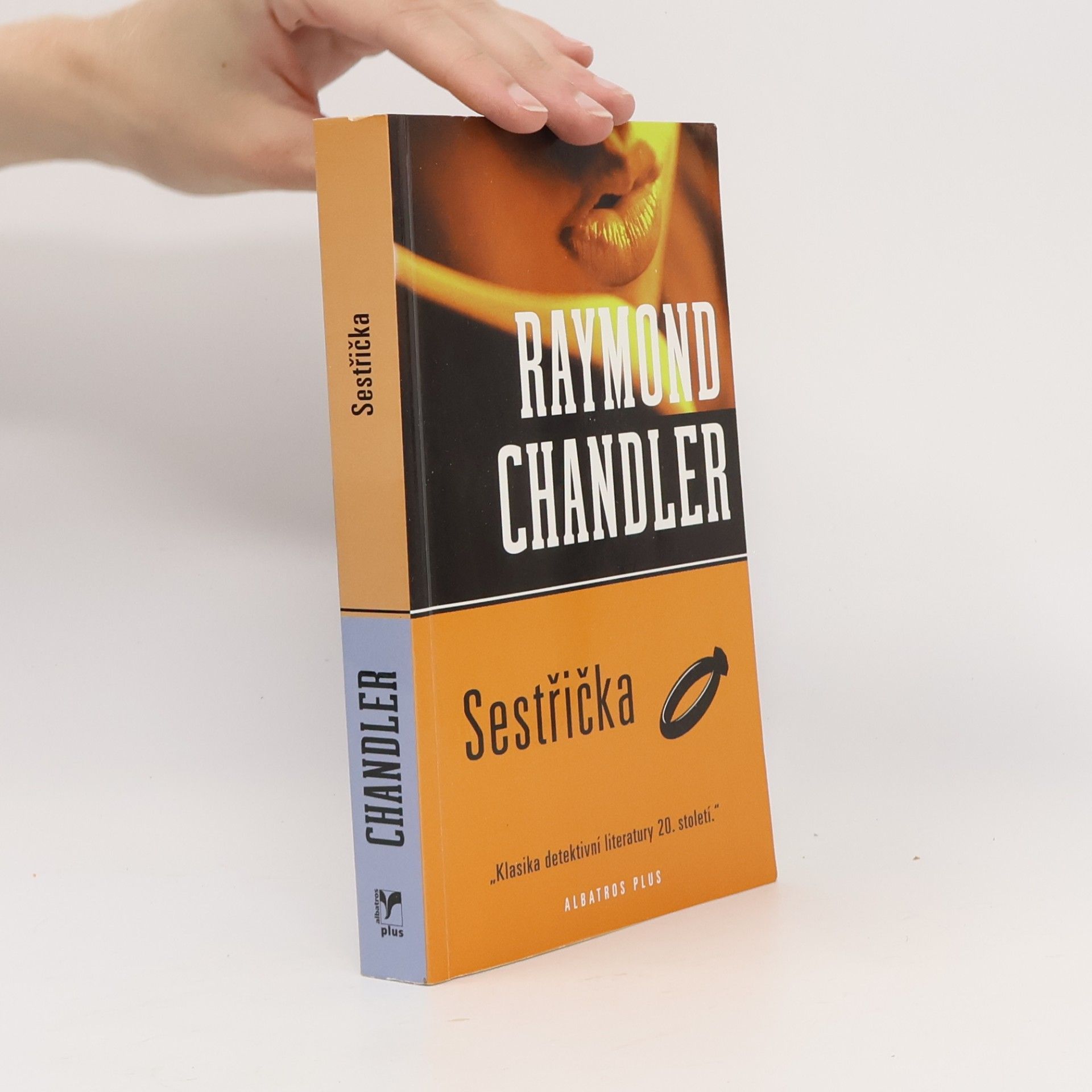 Raymond Chandler Sestřička