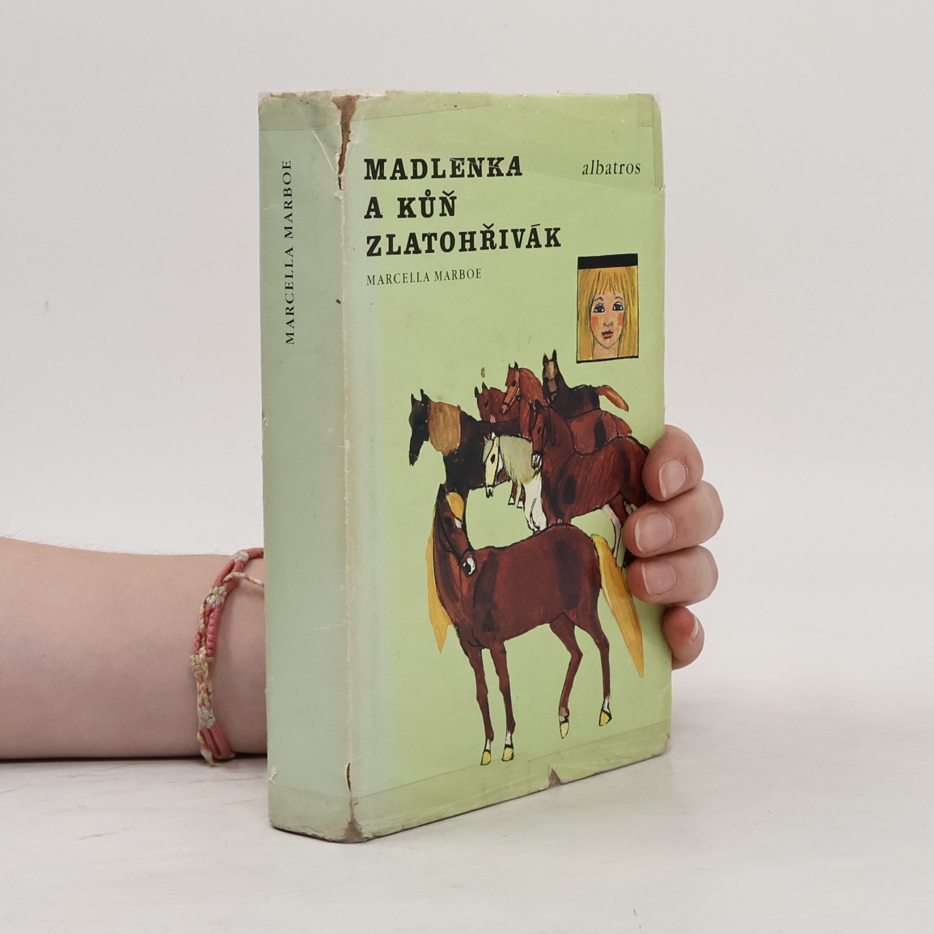 Marcella Marboe Madlenka a kůň Zlatohřivák