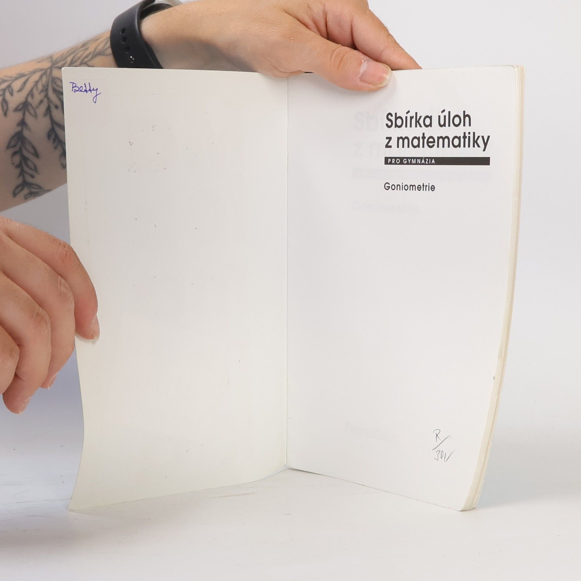 Oldřich Odvárko Sbírka úloh z matematiky pro gymnázia: Goniometrie