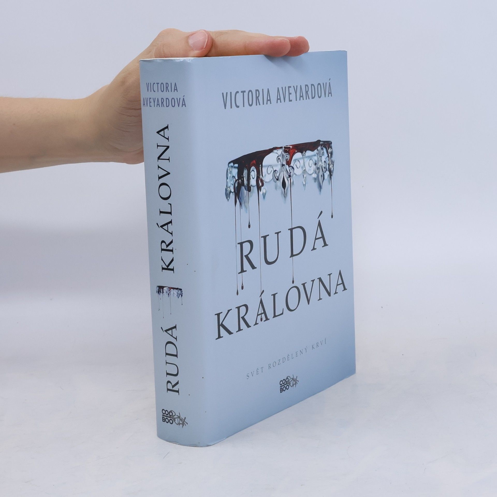 Victoria Aveyard Rudá královna. 1. díl