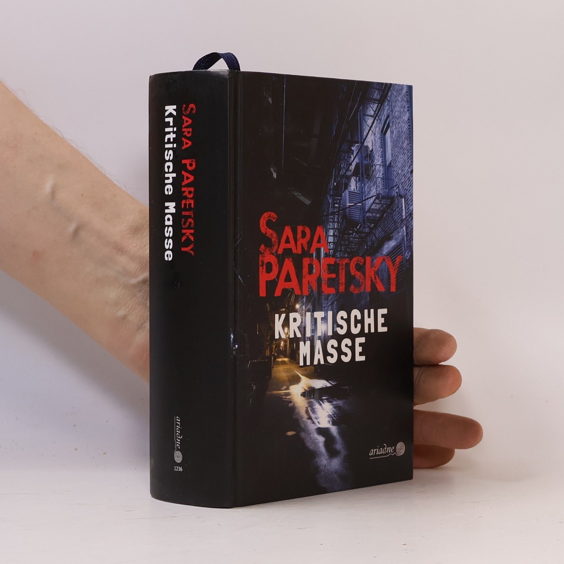 Sara Paretsky Kritische Masse