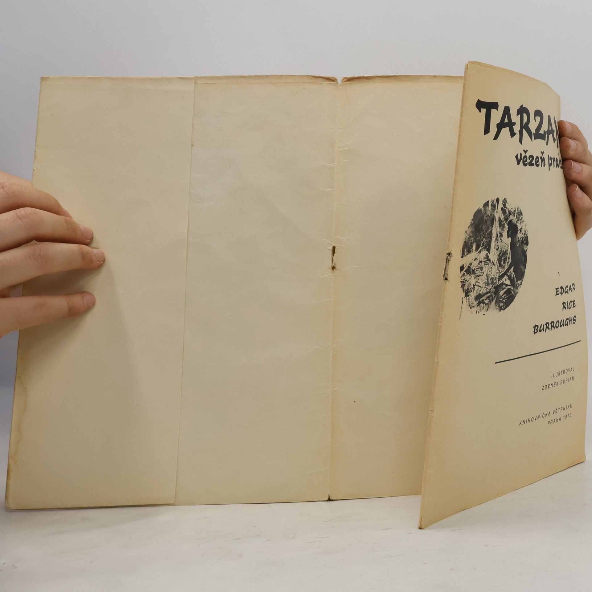 Edgar Rice Burroughs Tarzan, vězeň pralesa