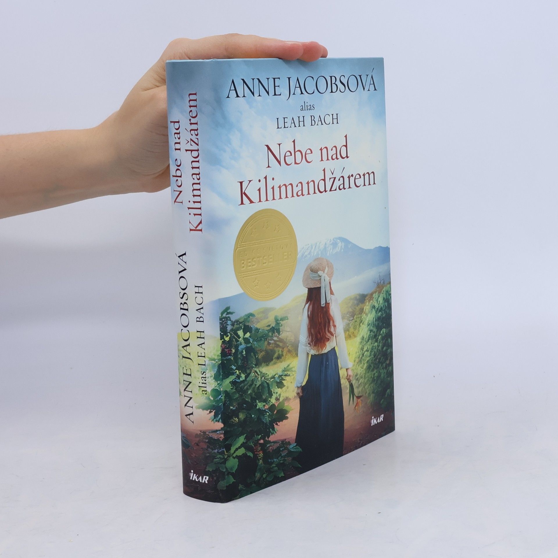 Anne Jacobs Nebe nad Kilimandžárem