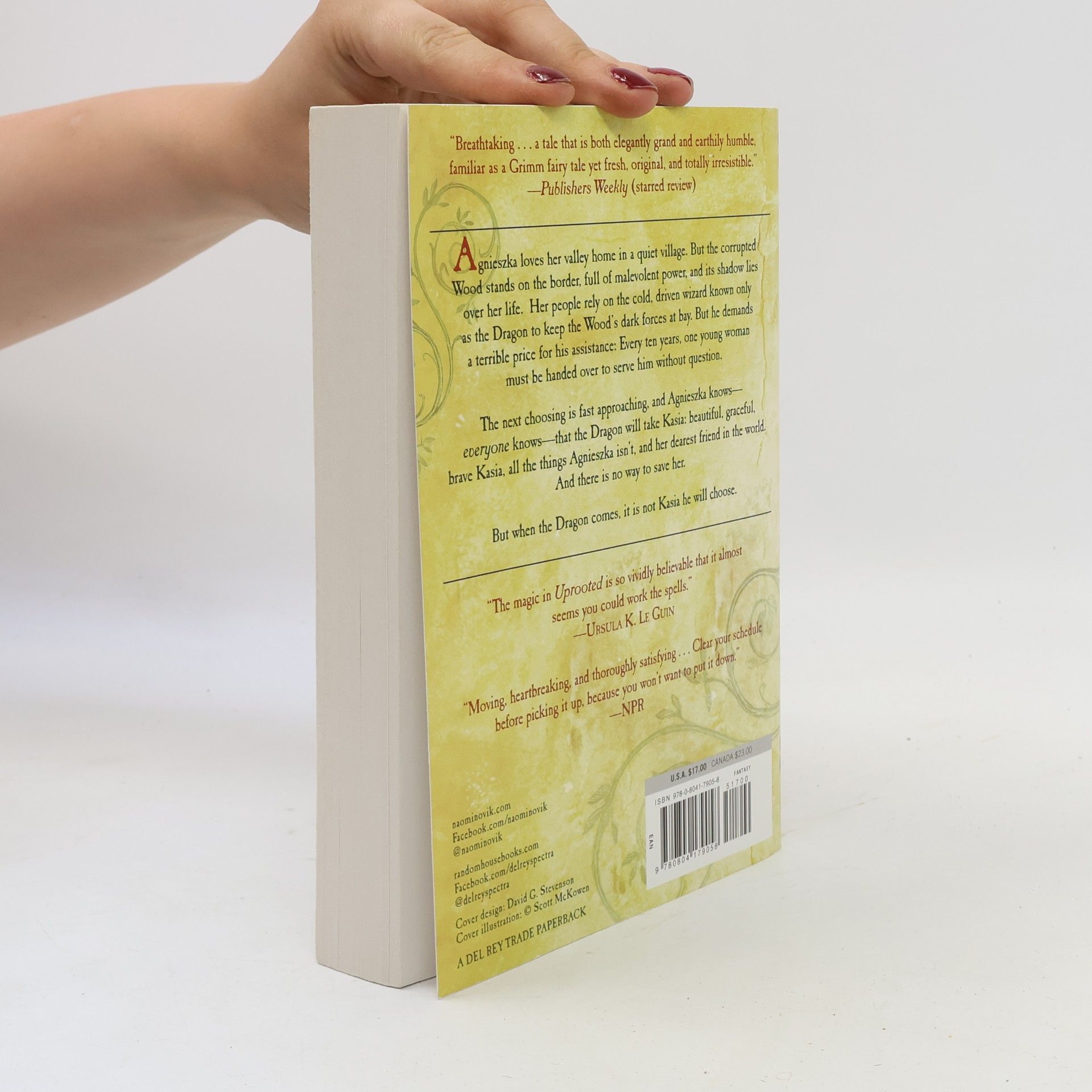 Naomi Novik Uprooted