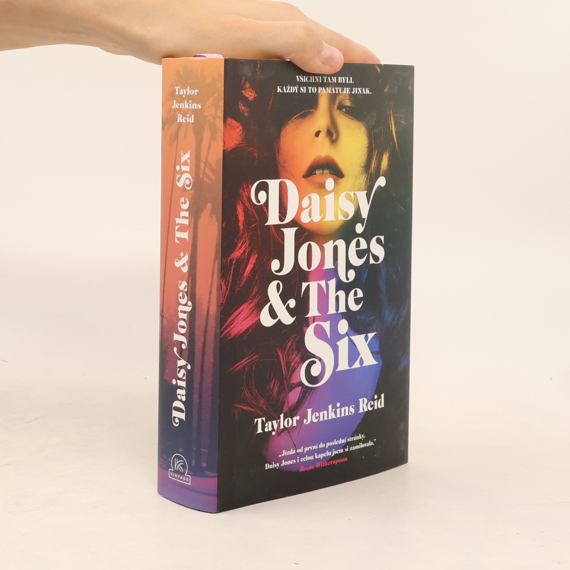 Taylor Jenkins Reid Daisy Jones & The Six