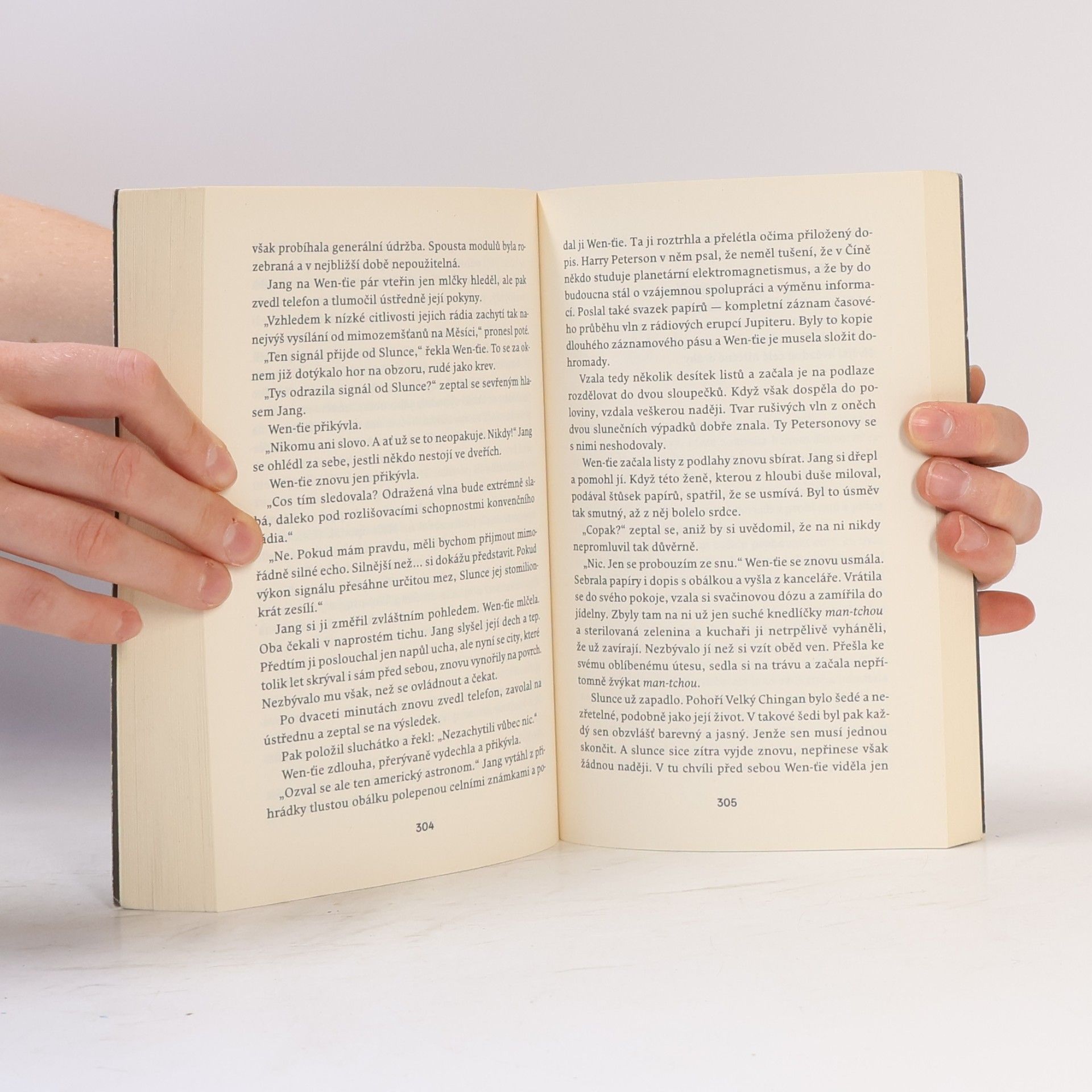 Cixin Liu Problém tří těles
