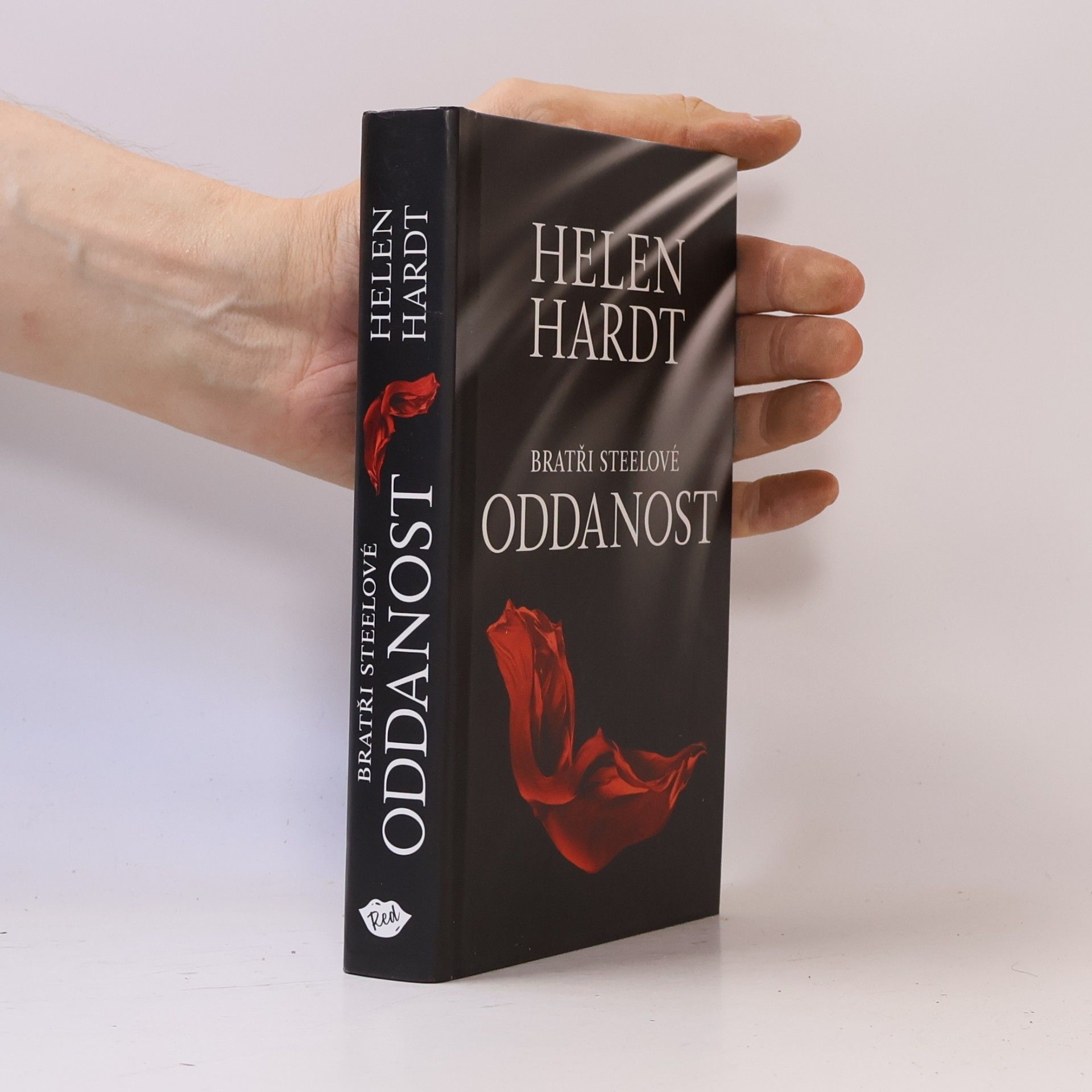 Helen Hardt Bratři Steelové. Oddanost
