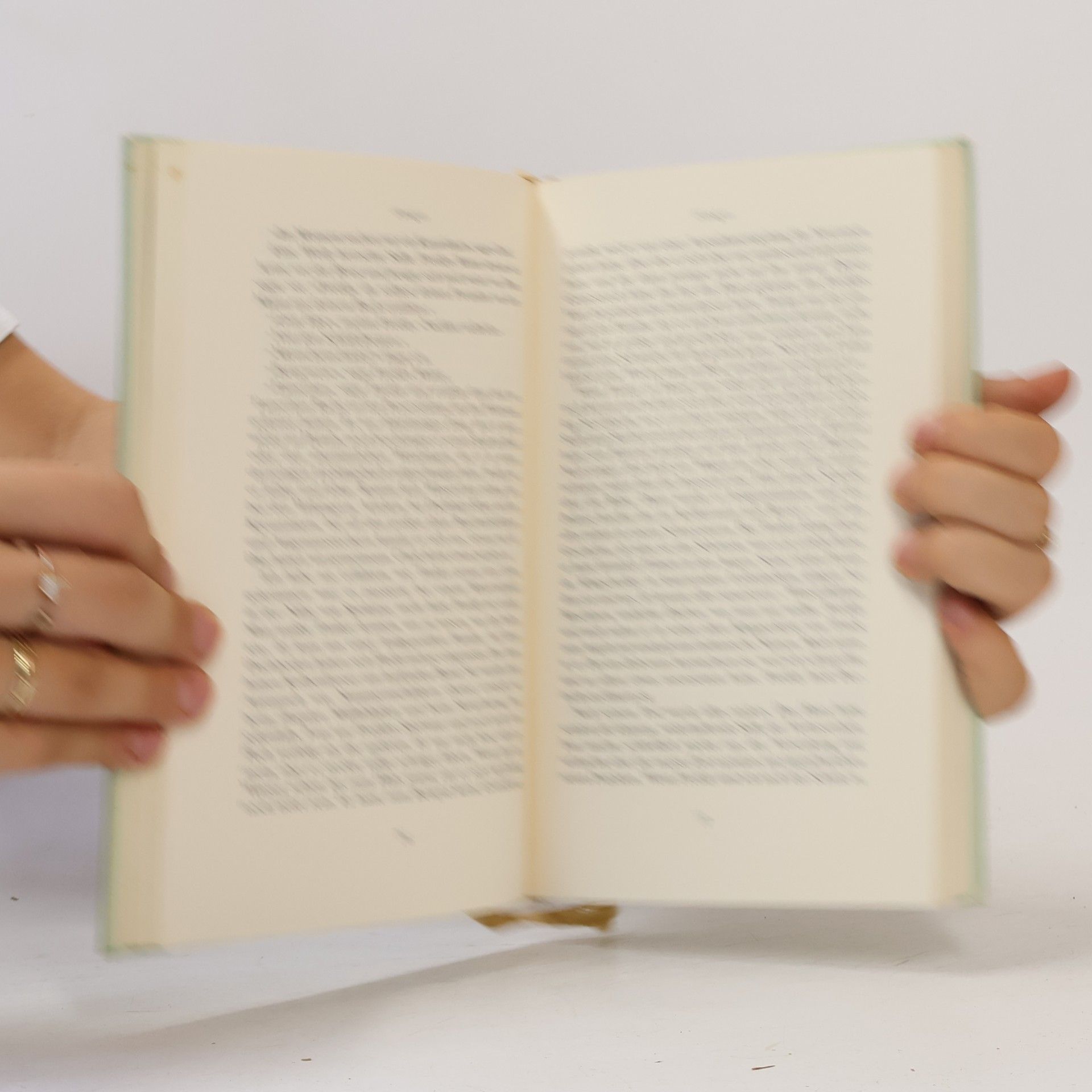 Jean Rhys Lächeln bitte!