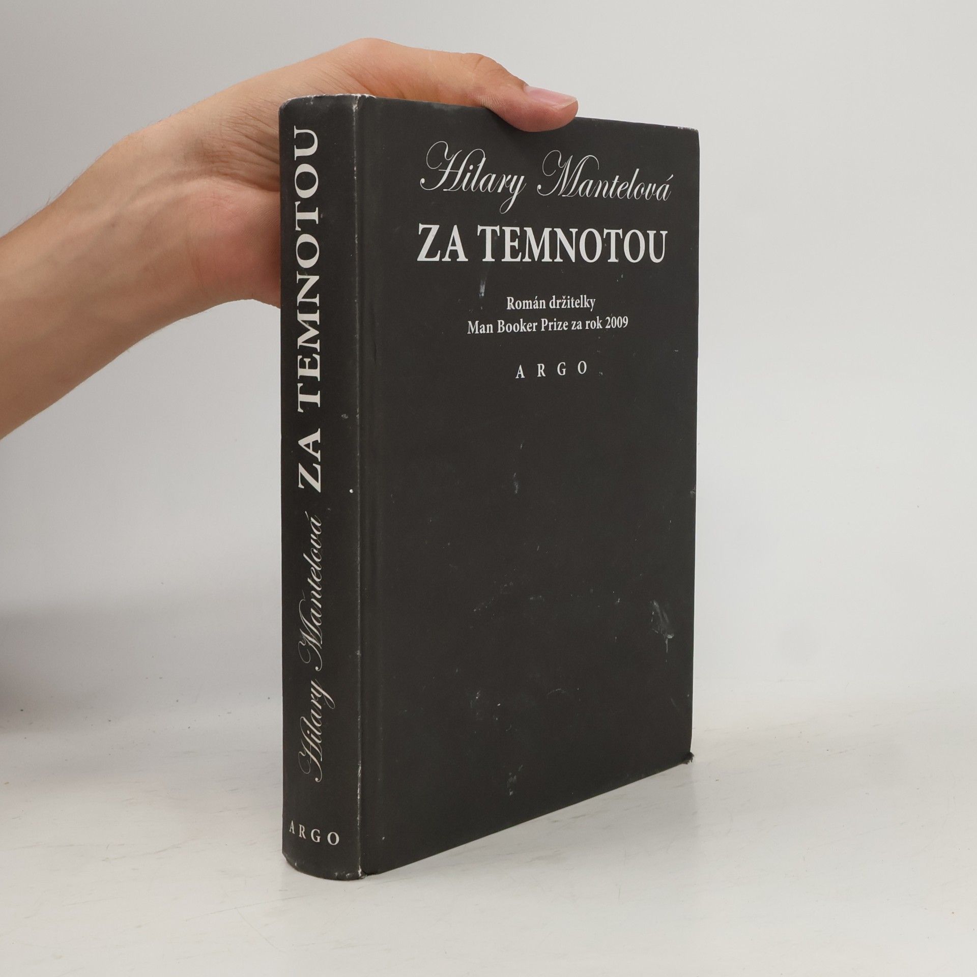 Hilary Mantel Za temnotou