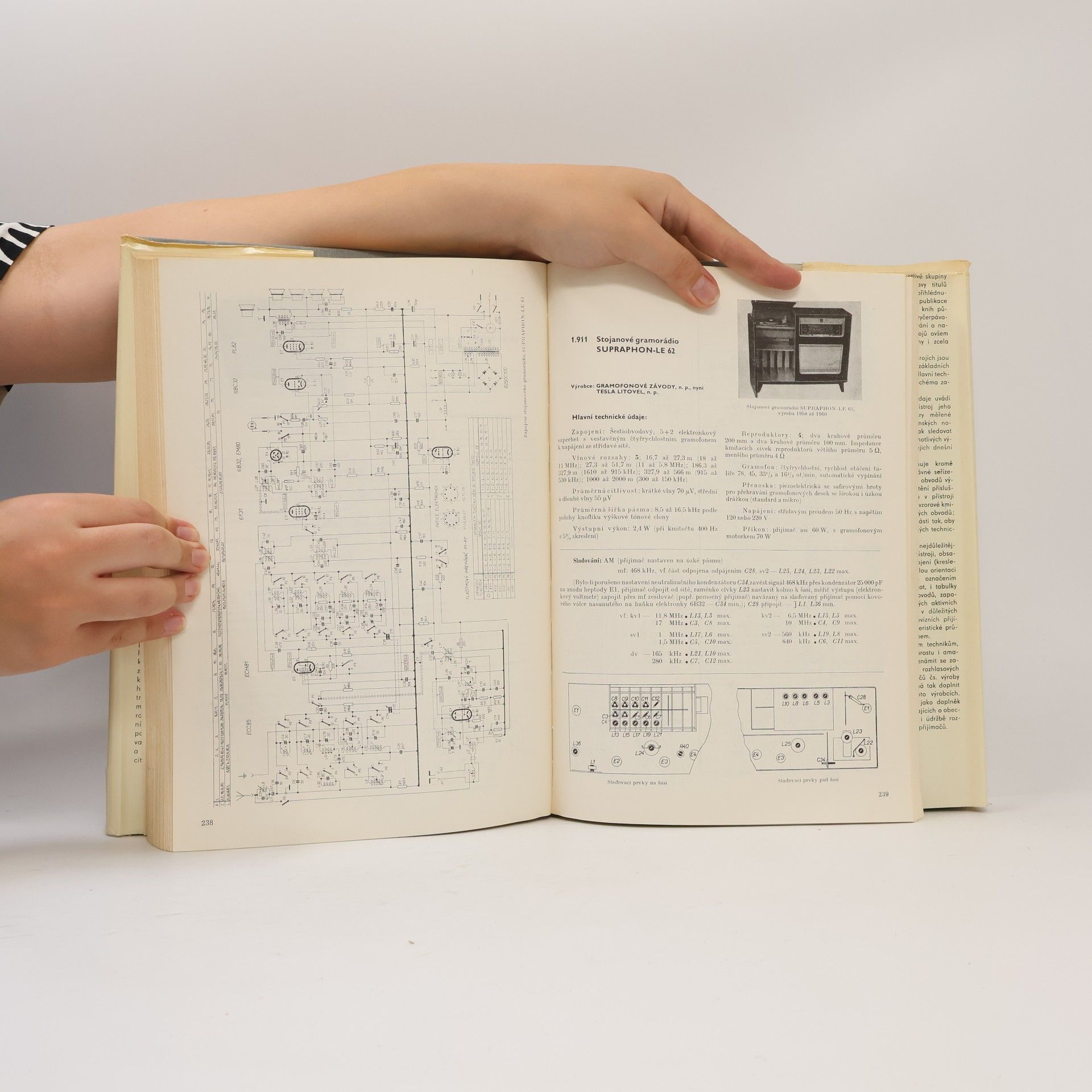 Eduard Kottek Československé rozhlasové a televizní přijímače IV (1970 - 1977) a nízkofrekvenční zesilovače
