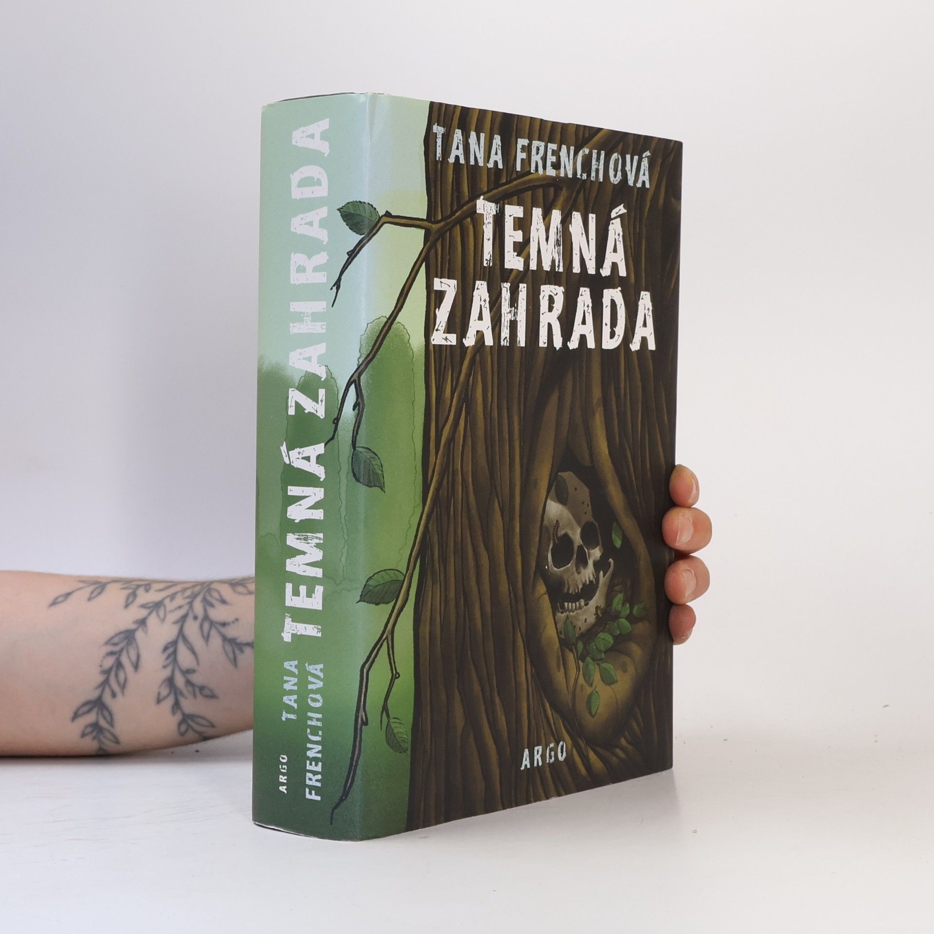 Tana French Temná zahrada