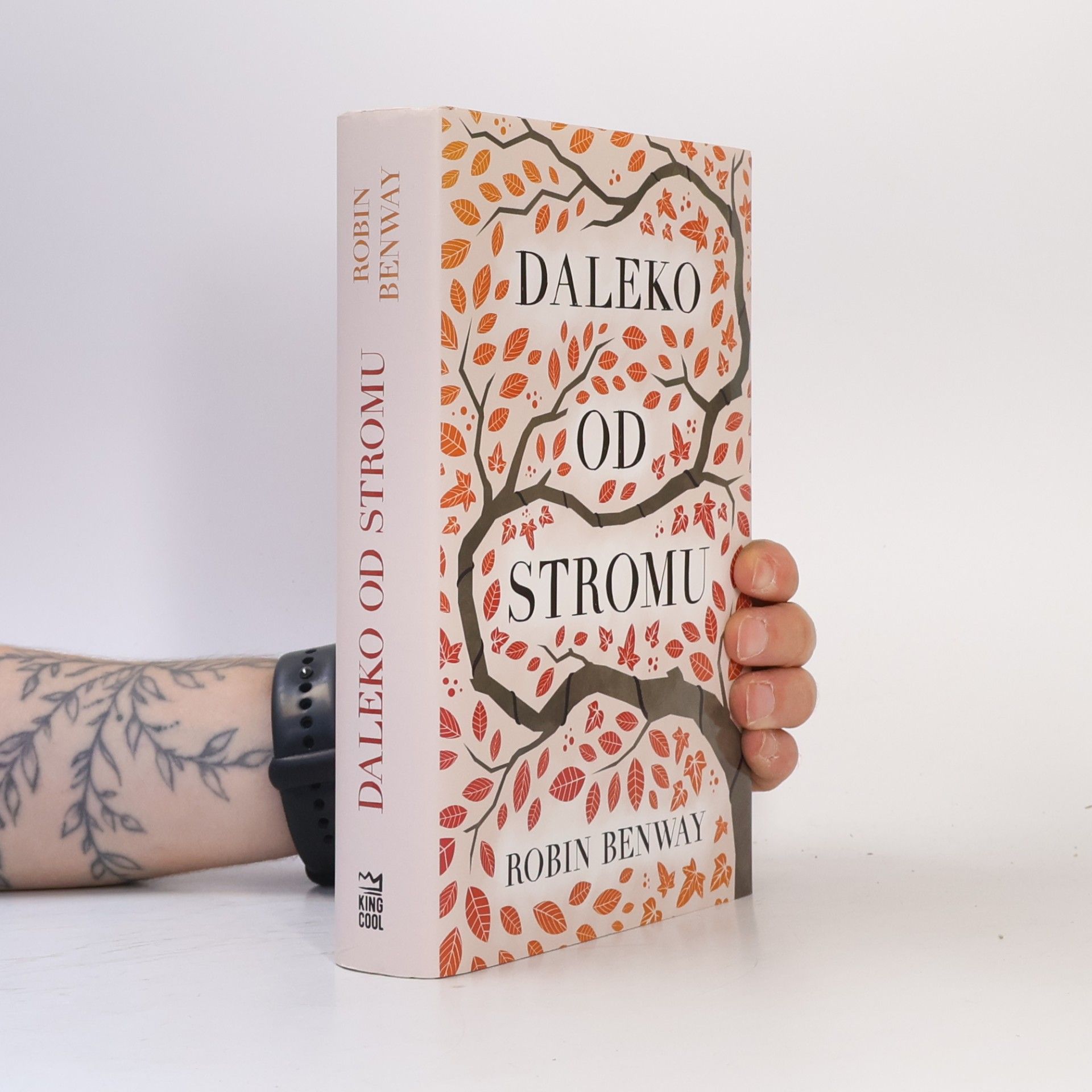 Robin Benway Daleko od stromu