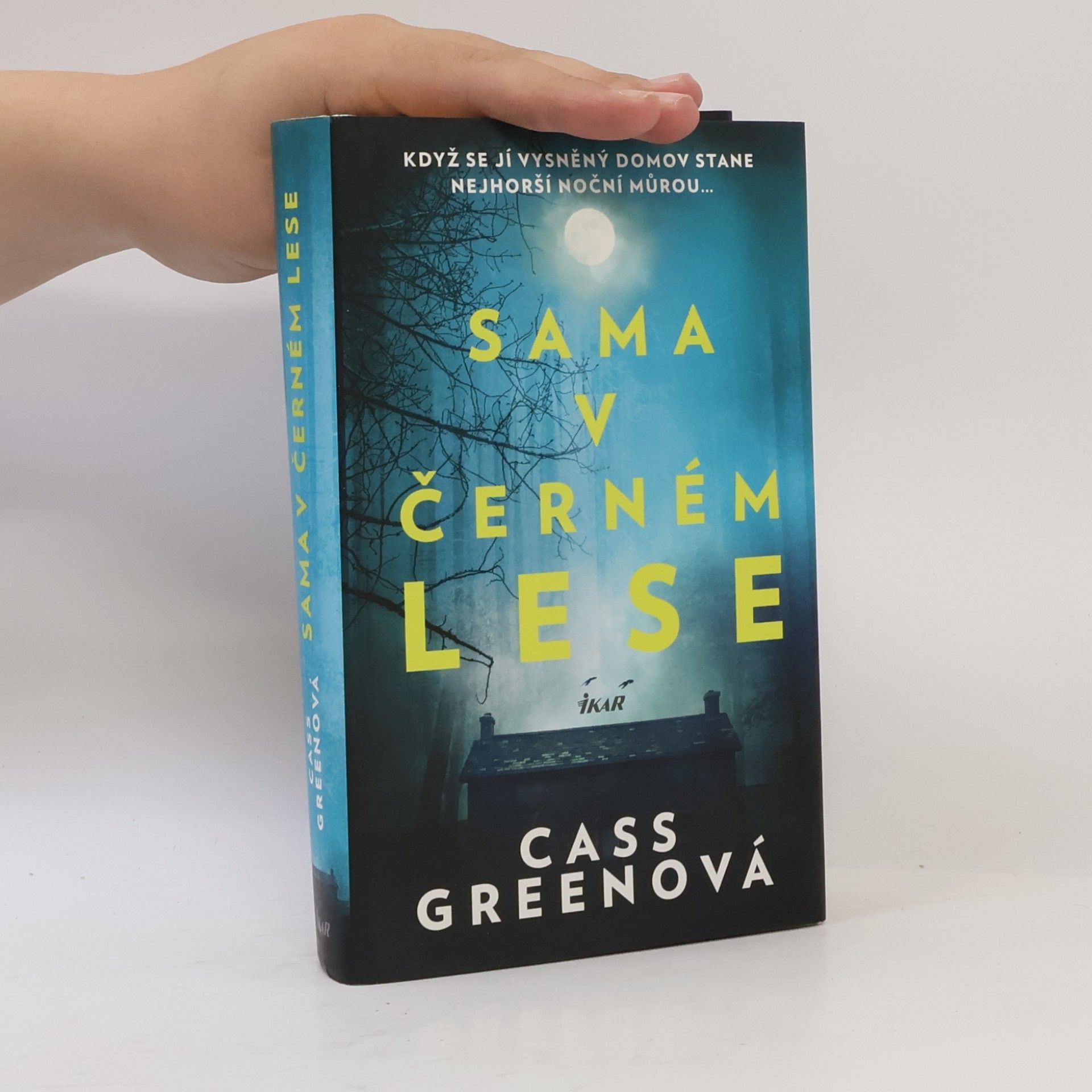 Cass Green Sama v černém lese