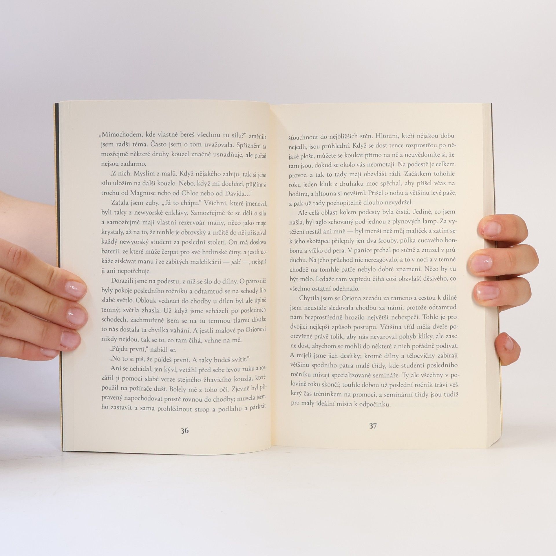 Naomi Novik Smrtící vzdělání. První lekce ve Scholomancii