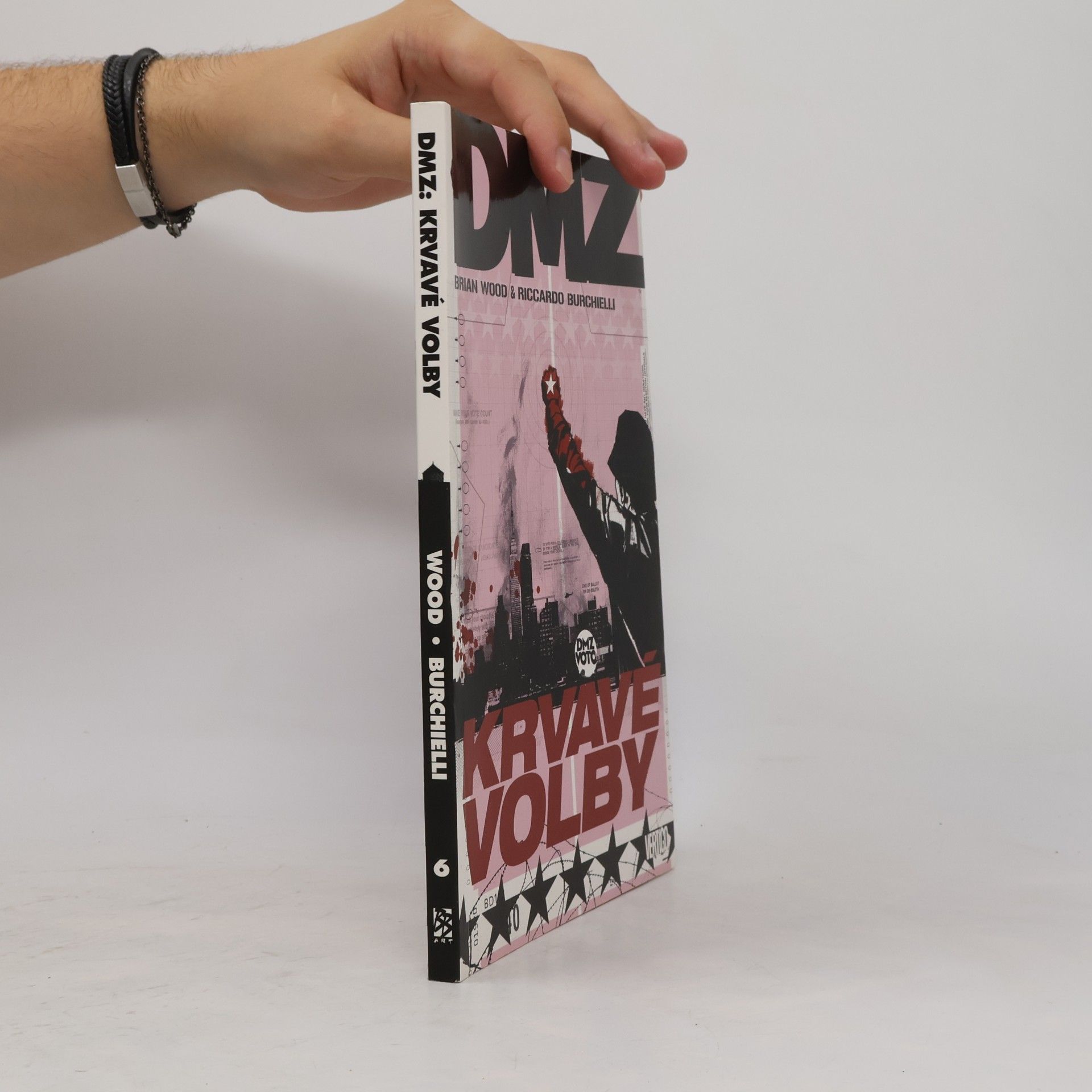 Riccardo Burchielli DMZ. Krvavé volby