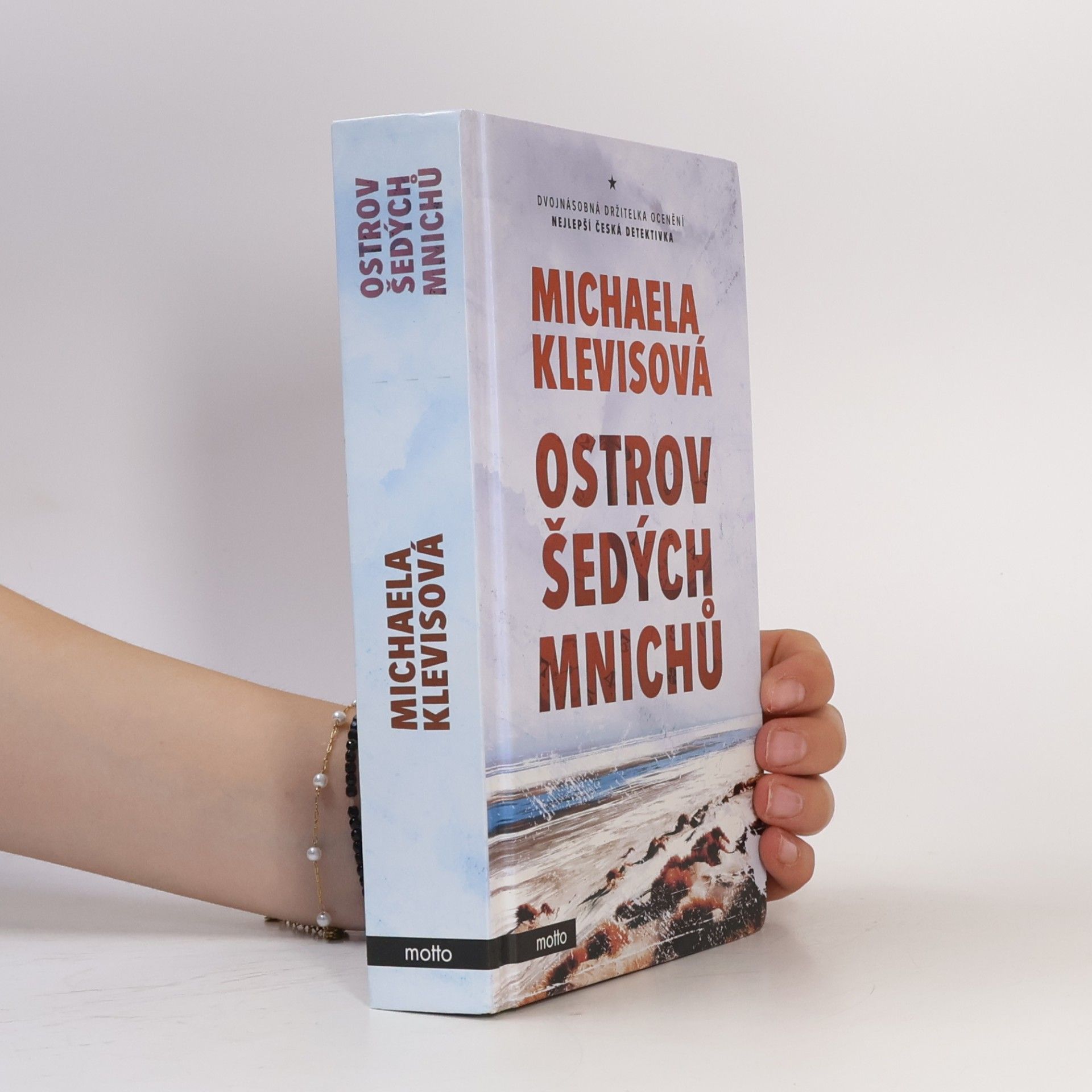 Michaela Klevisová Ostrov šedých mnichů