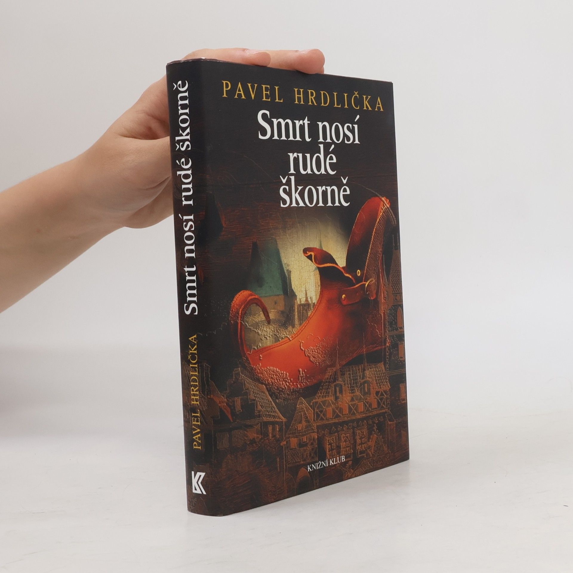 Smrt nosí rudé škorně