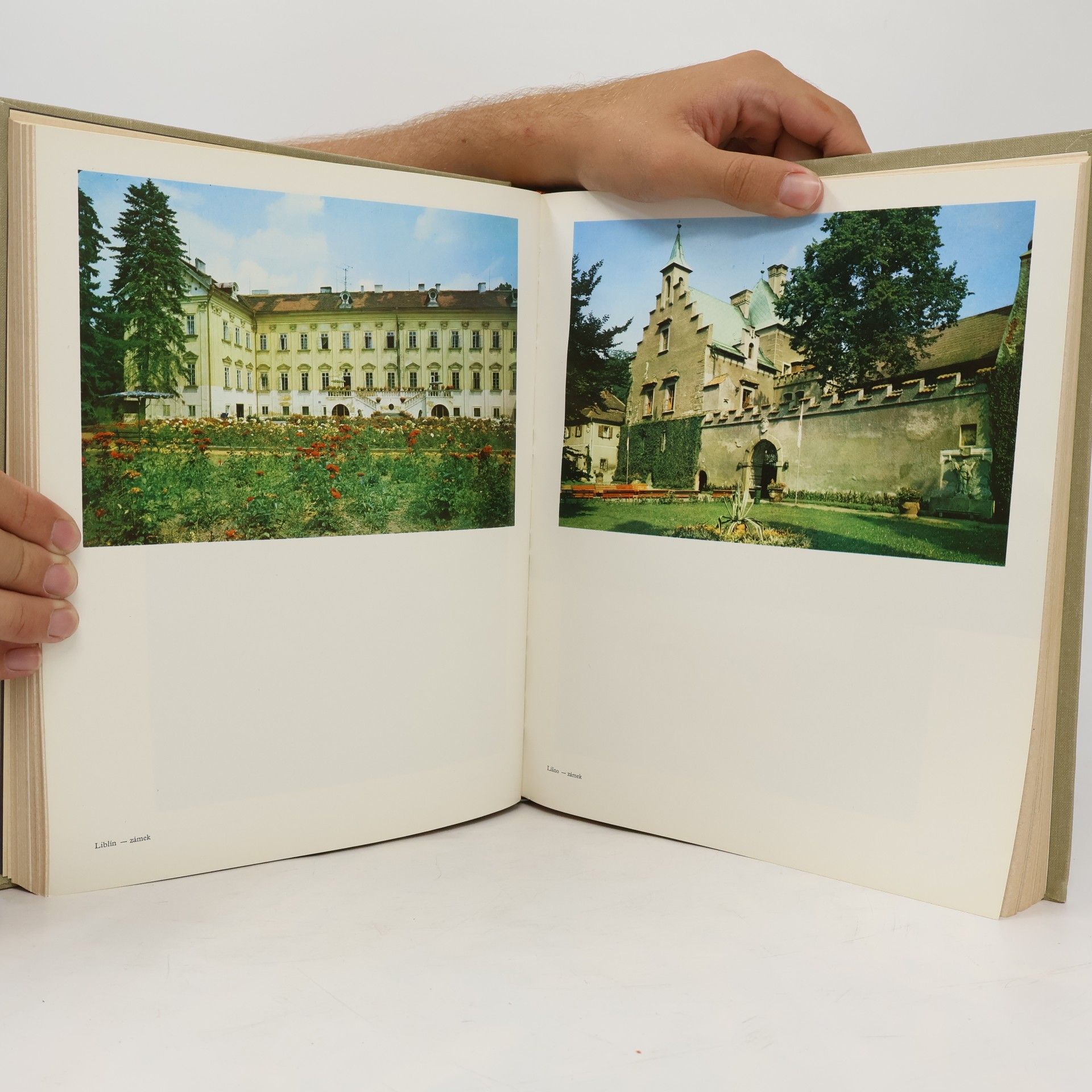 Various authors Hrady, zámky a tvrze v Čechách, na Moravě a ve Slezsku IV. Západní Čechy