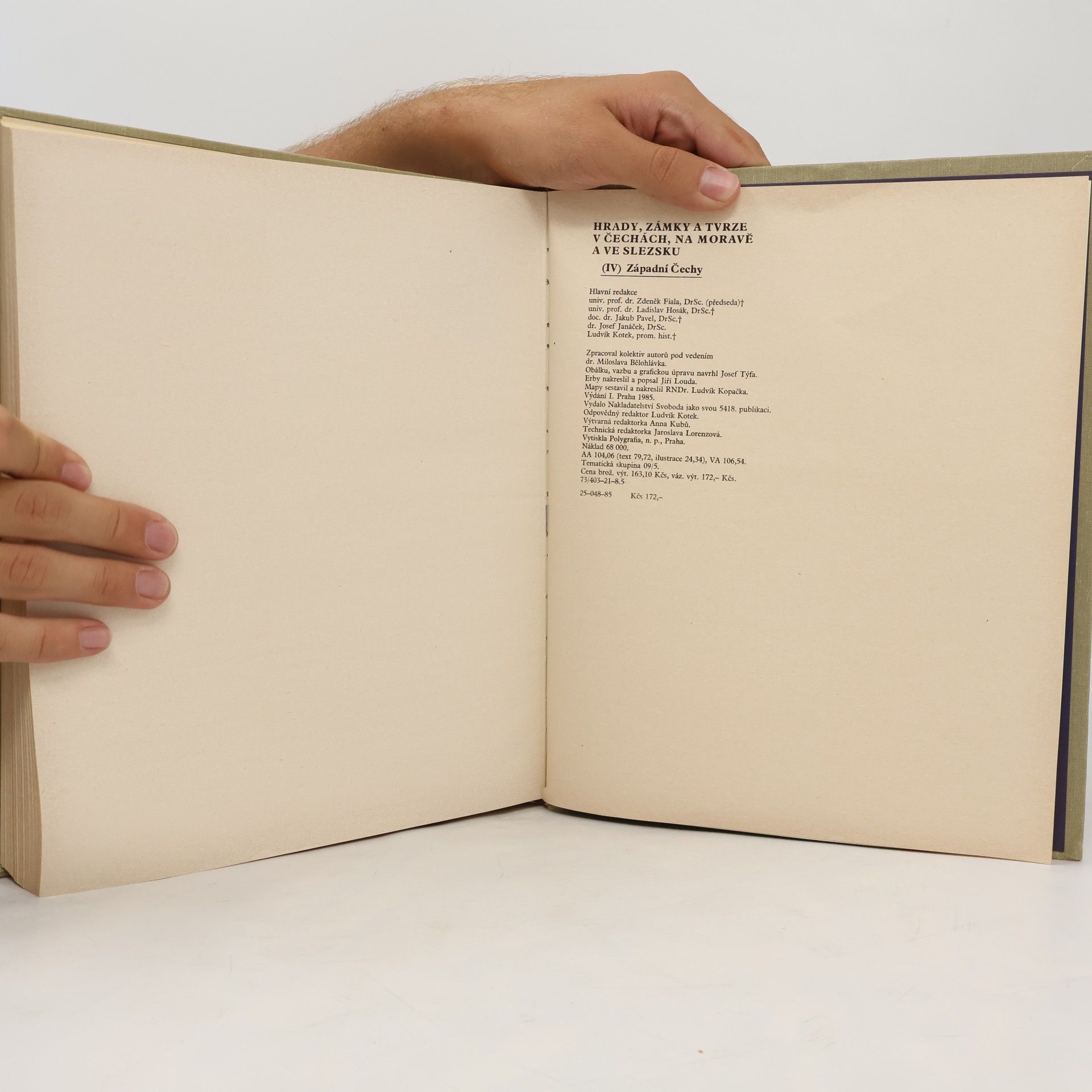 Various authors Hrady, zámky a tvrze v Čechách, na Moravě a ve Slezsku IV. Západní Čechy