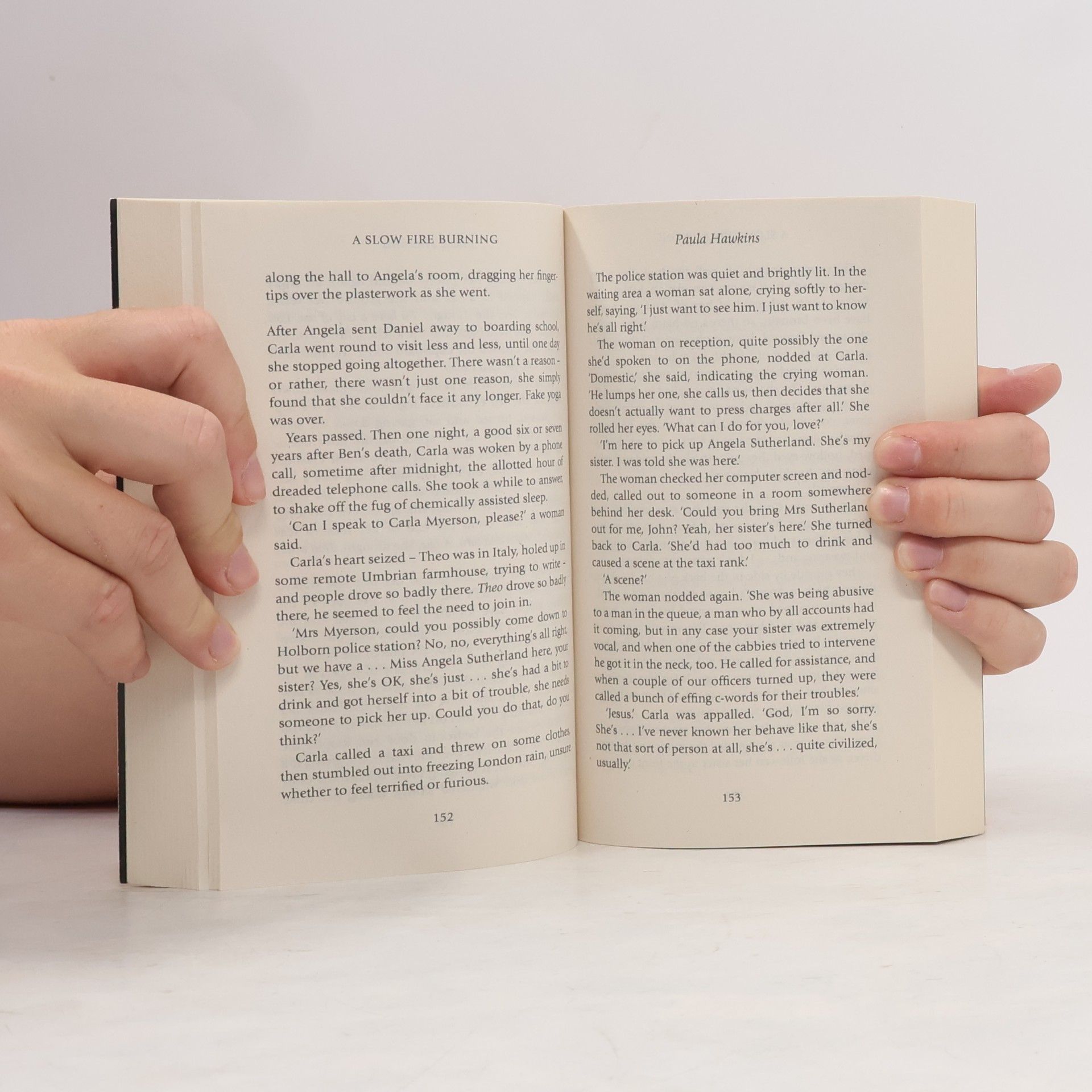 Paula Hawkins A Slow Fire Burning