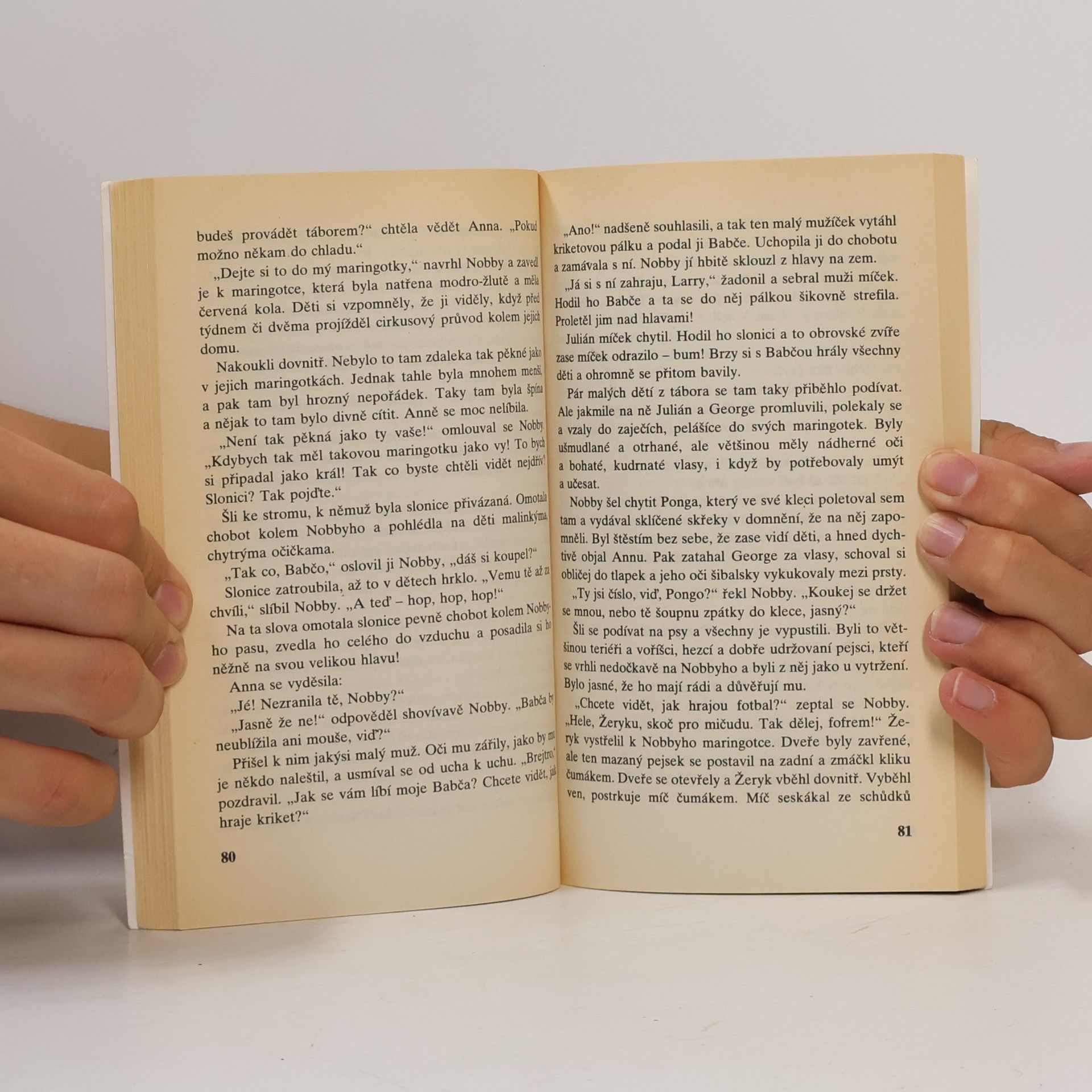 Enid Blyton Správná pětka. Pětka a prázdniny v maringotkách