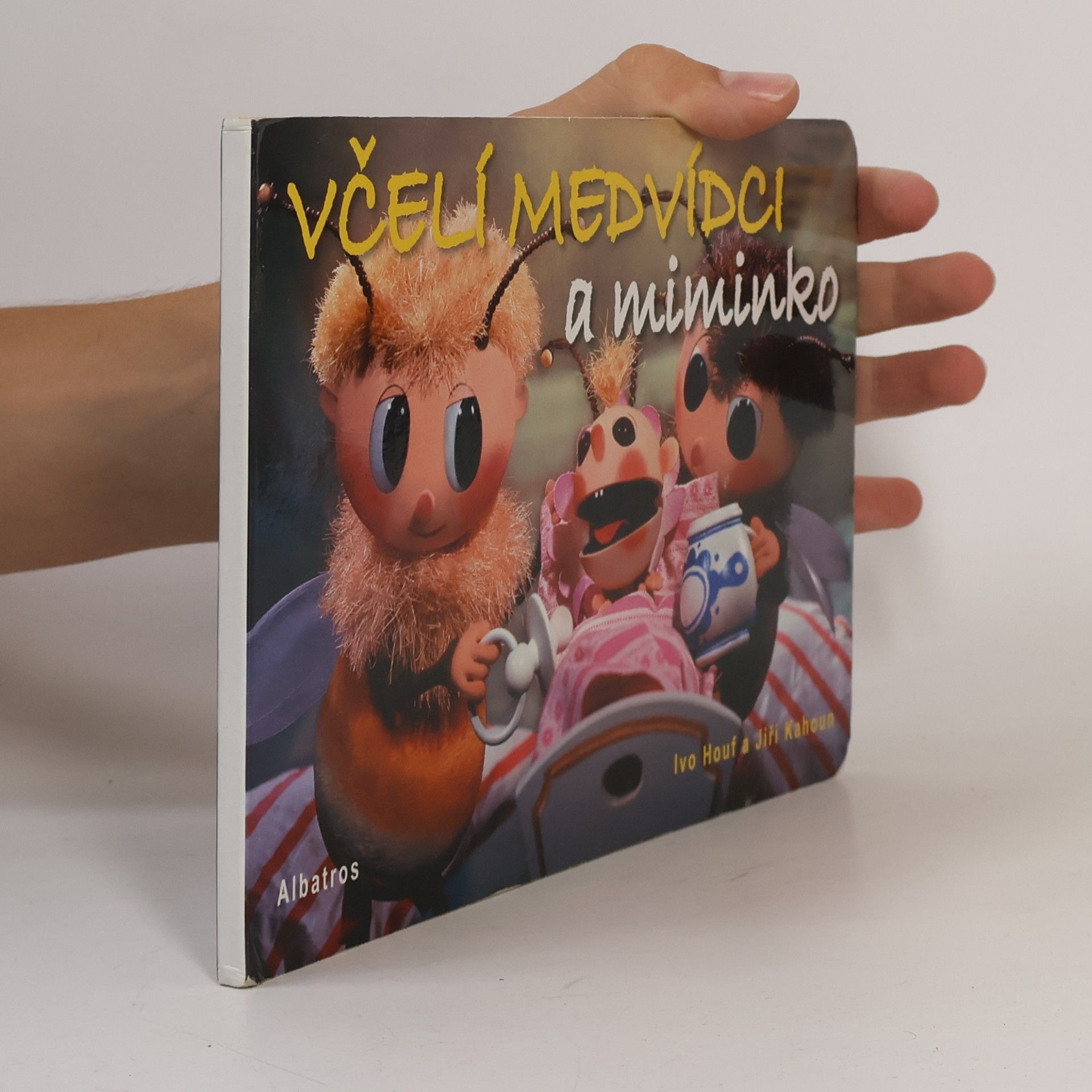 Včelí medvídci a miminko